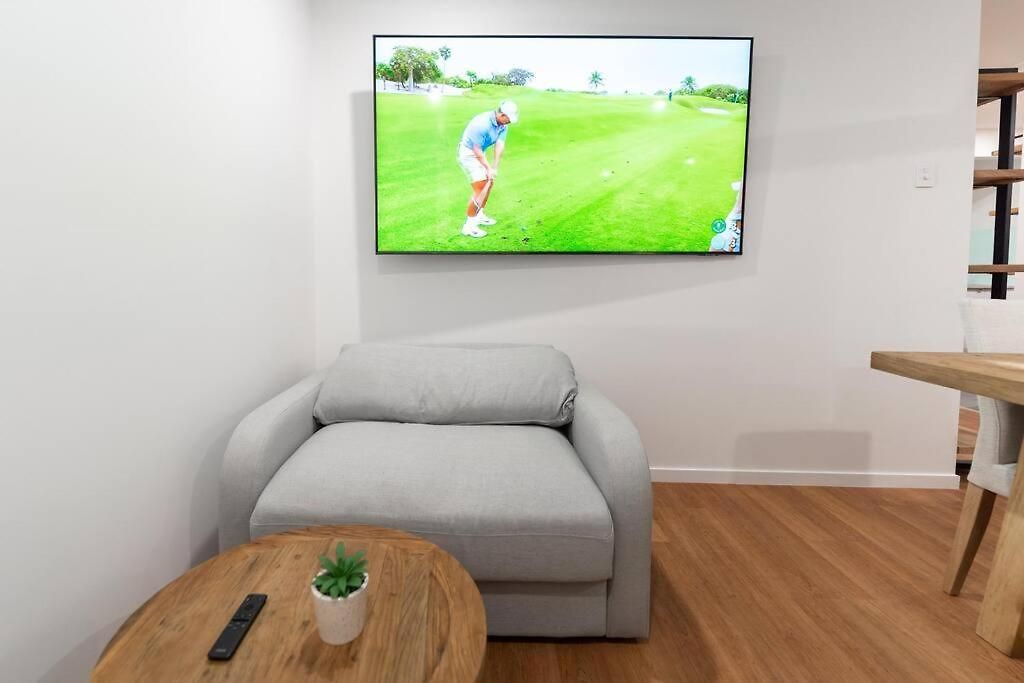 Apartment 2br With Outdoor Deck With Nearby M10 *
