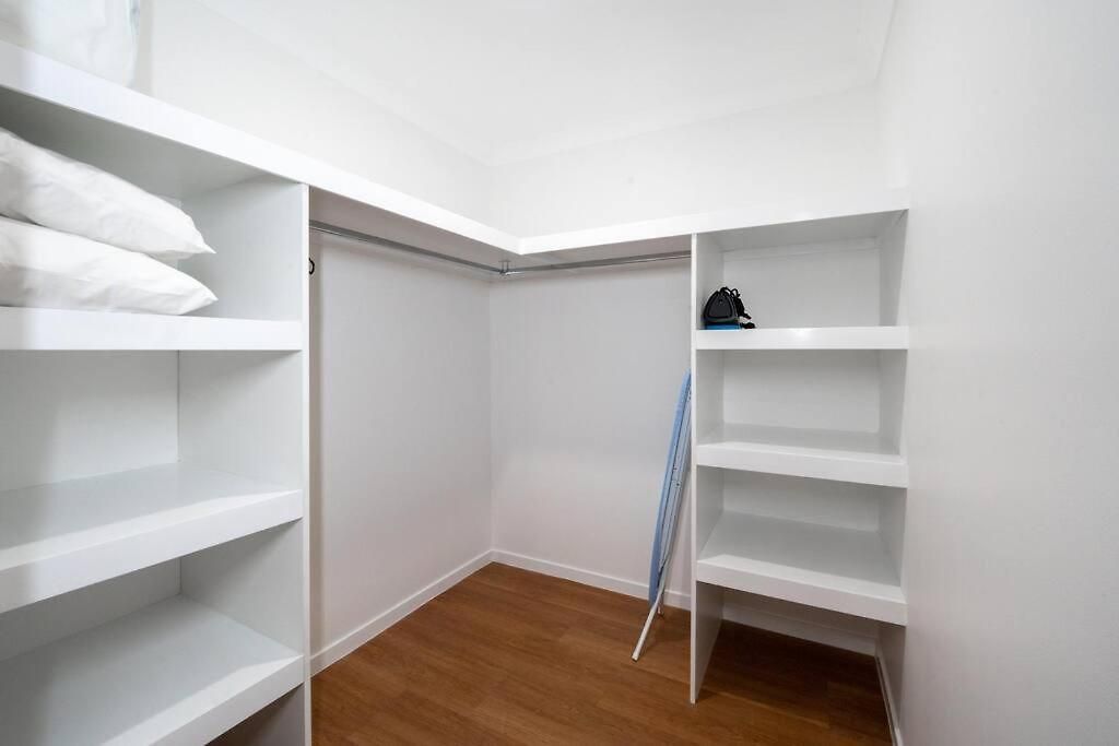 2br With Outdoor Deck With Nearby M10 *
