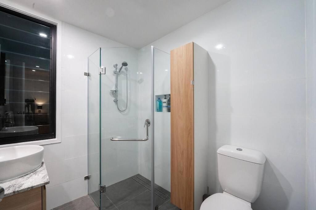 2br With Outdoor Deck With Nearby M10 * Brisbane