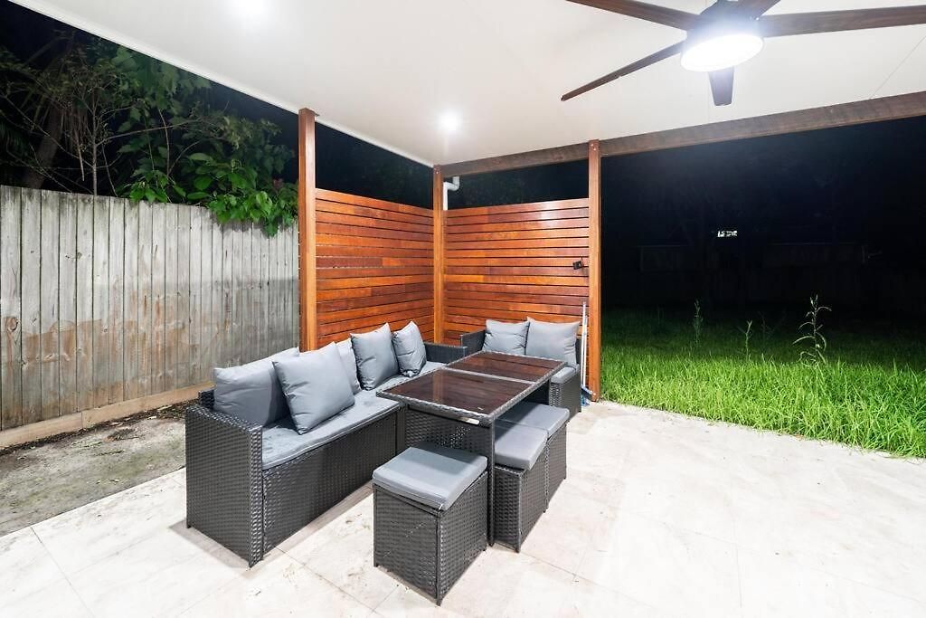 Apartment 2br With Outdoor Deck With Nearby M10