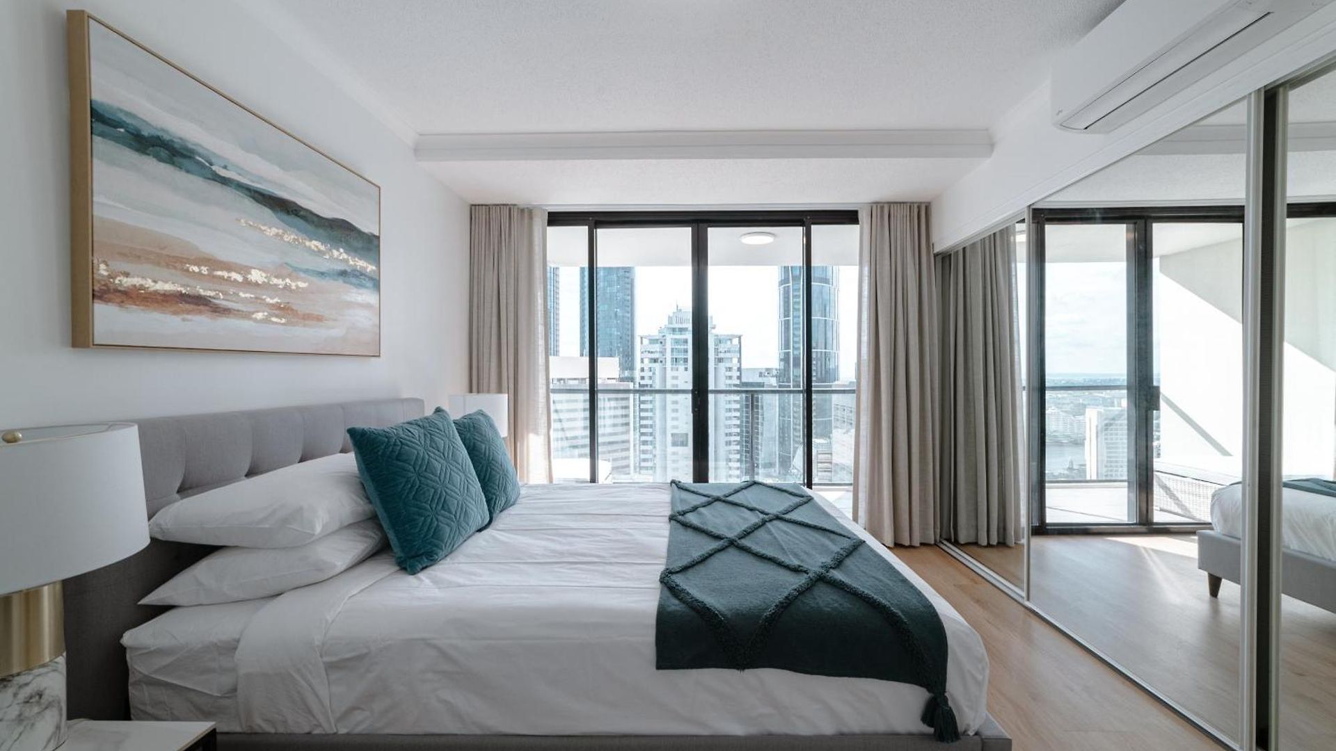 Lux 39th Floor 3br 2bath, River View, Pool, Gym, Wifi * Brisbane