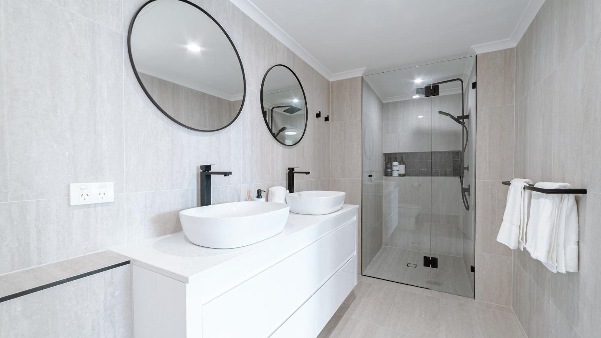 Apartment Lux 39th Floor 3br 2bath, River View, Pool, Gym, Wifi