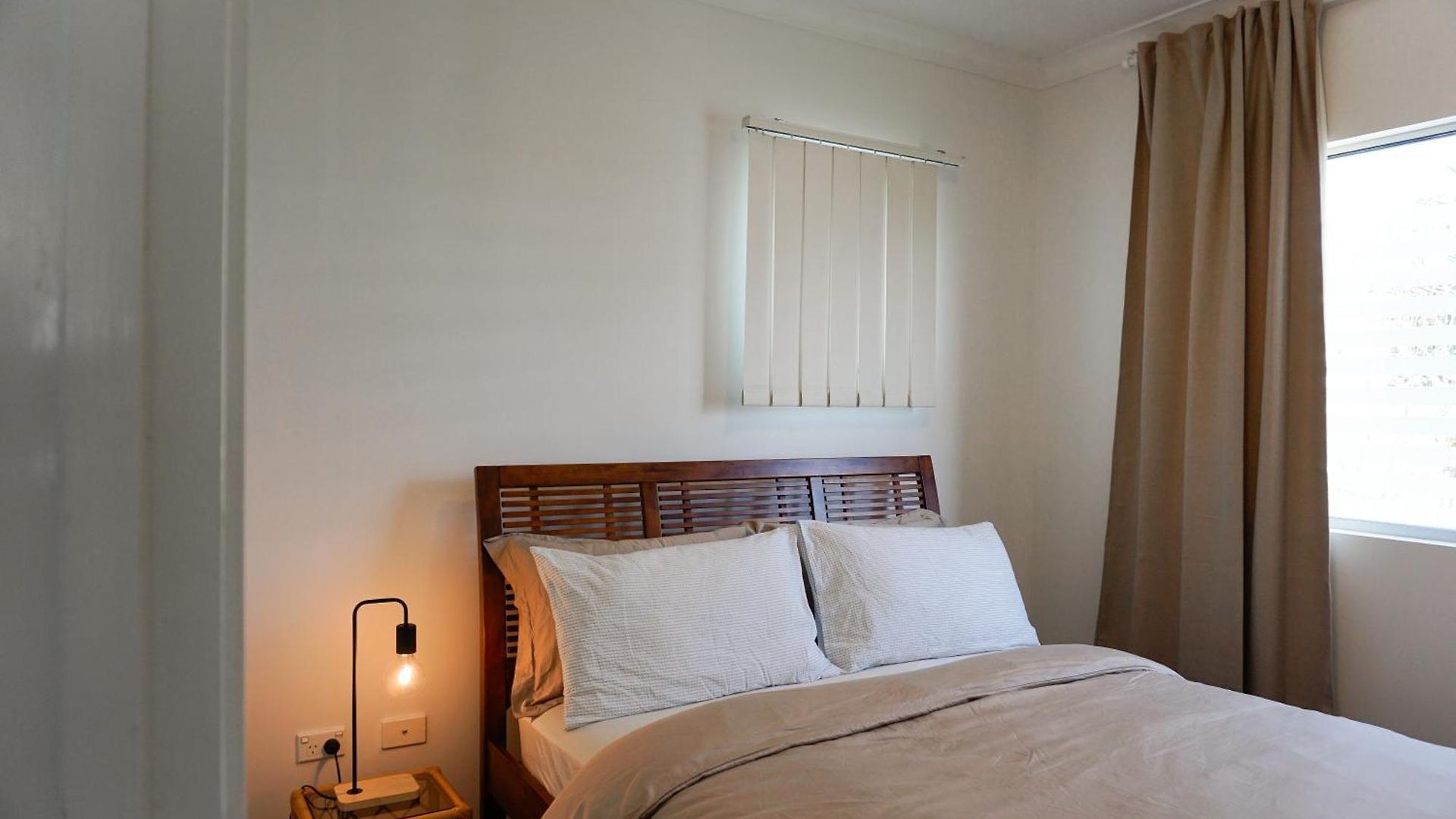 Apartment Located In The Heart Of Indooroopilly *