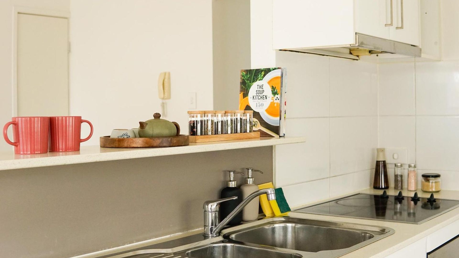 Located In The Heart Of Indooroopilly Apartment Brisbane