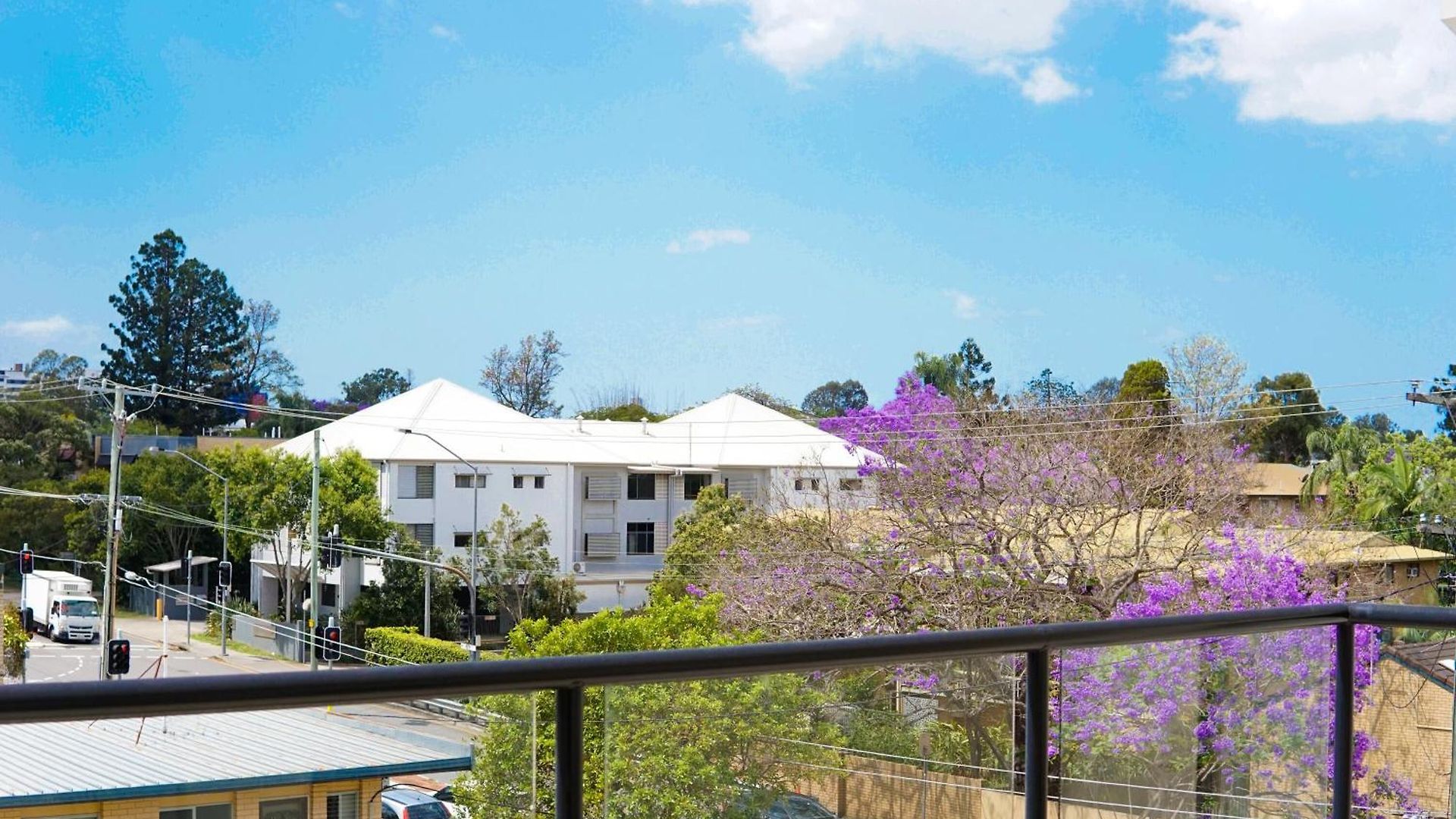 Located In The Heart Of Indooroopilly Apartment *