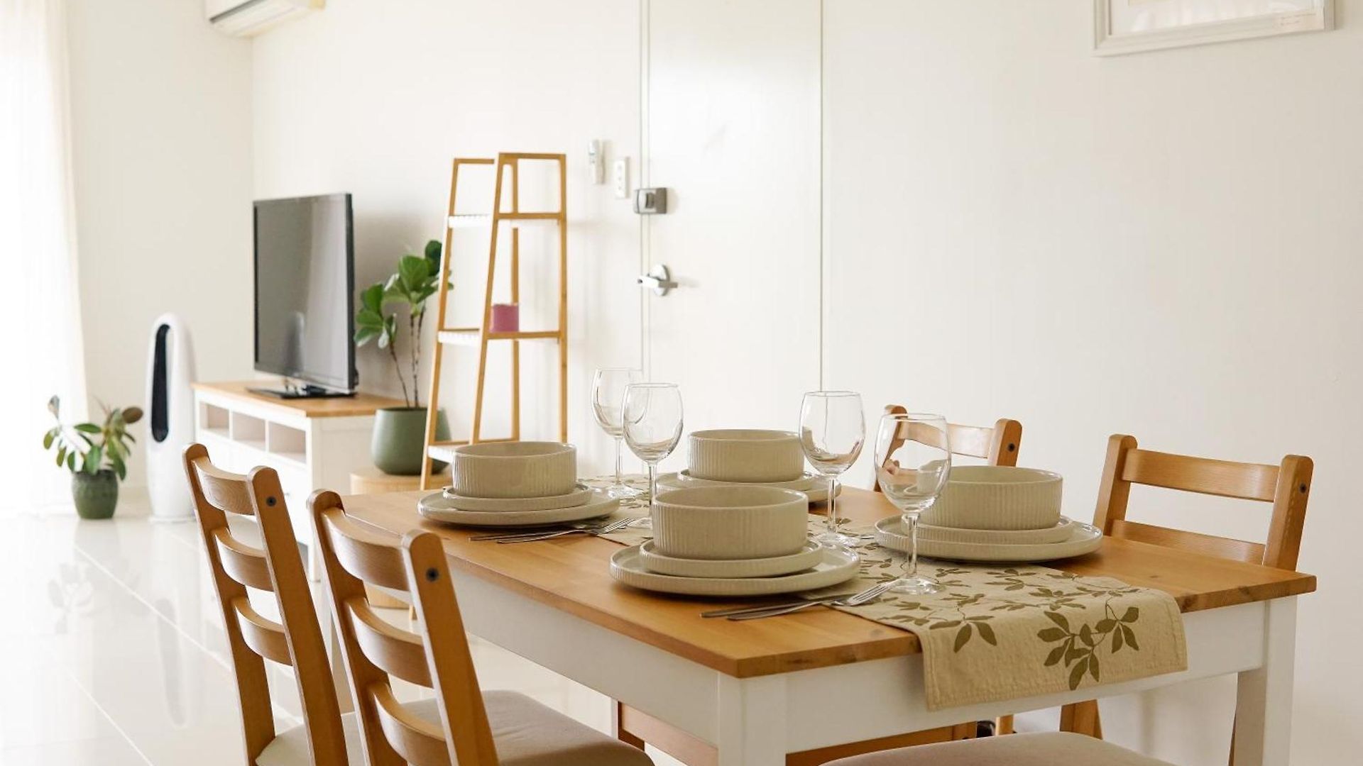 Apartment Located In The Heart Of Indooroopilly Brisbane