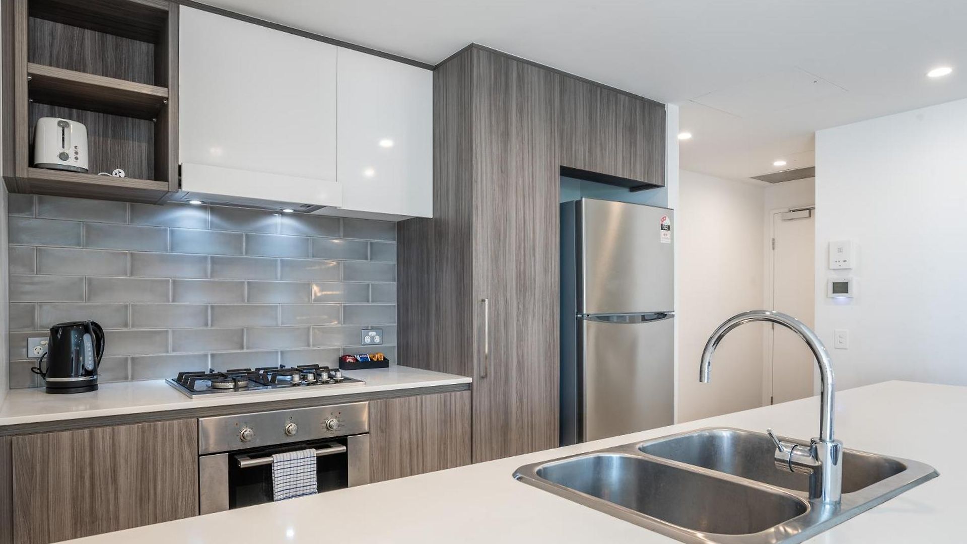 Apartment Modern 2 Bedroom With Parking South Brisbane