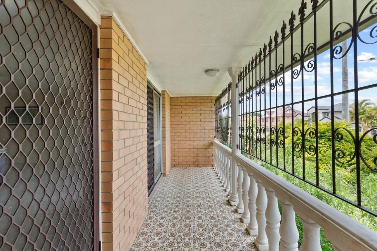 Homy Spacious 4b2b W Parking Steps To Malls Dining *