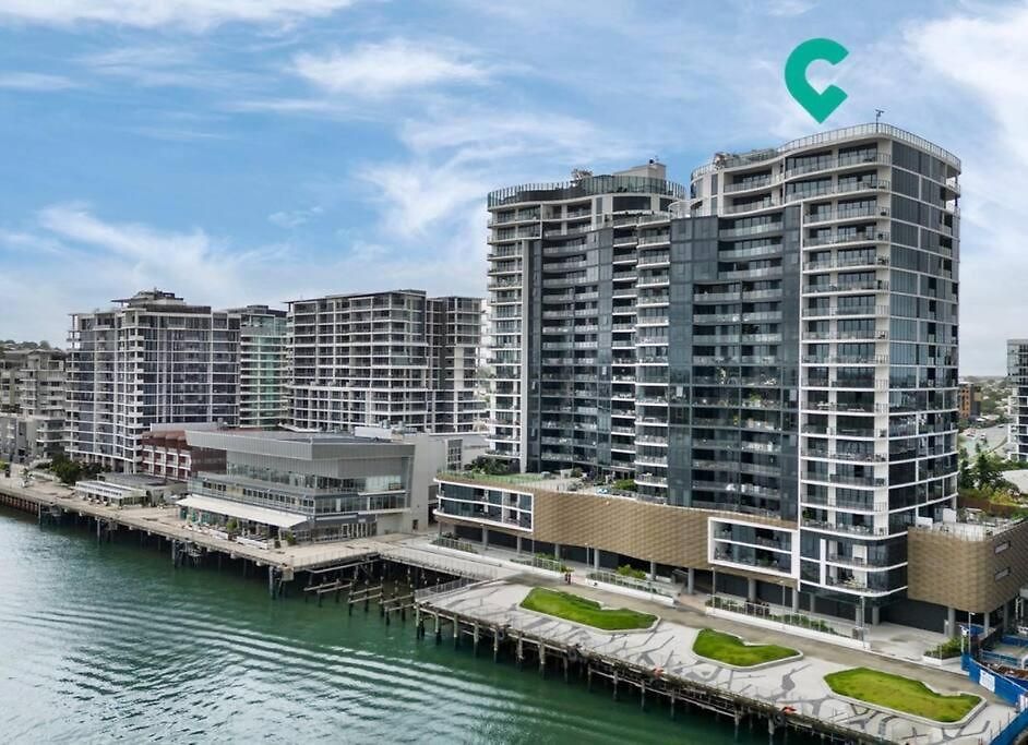 2br-2ba Resort-style Retreat In Hamilton M21 Brisbane