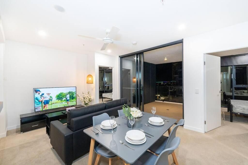 2br-2ba Resort-style Retreat In Hamilton M21 * Brisbane