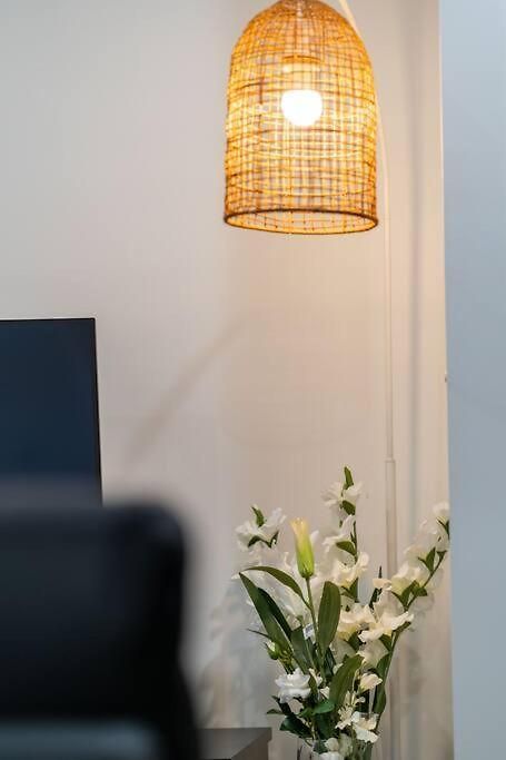 Apartment 2br-2ba Resort-style Retreat In Hamilton M21 *