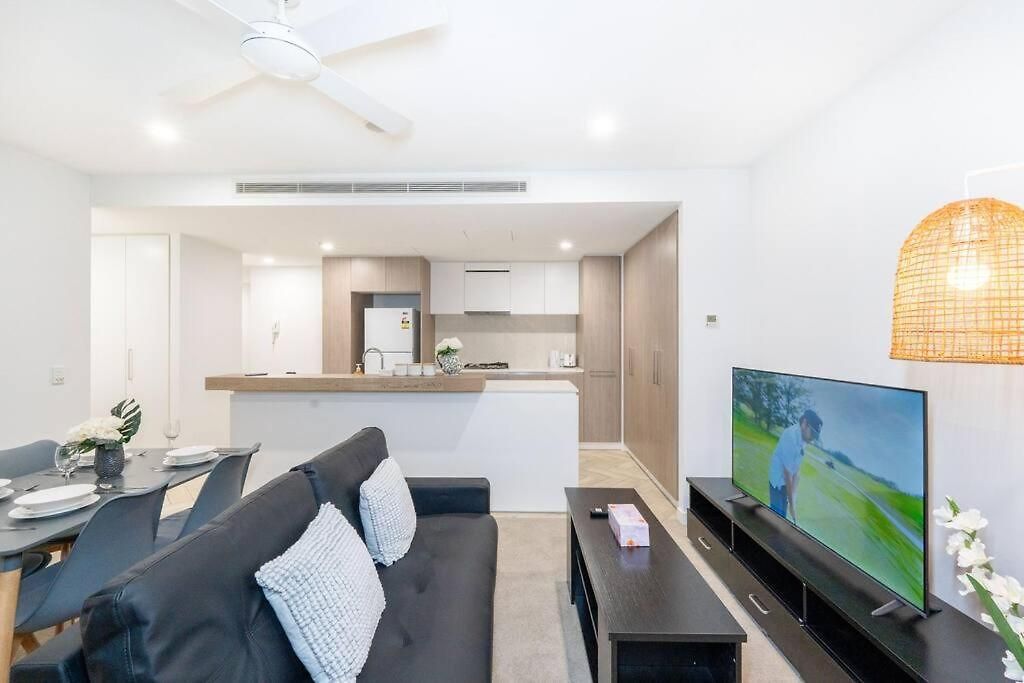2br-2ba Resort-style Retreat In Hamilton M21 Apartment *