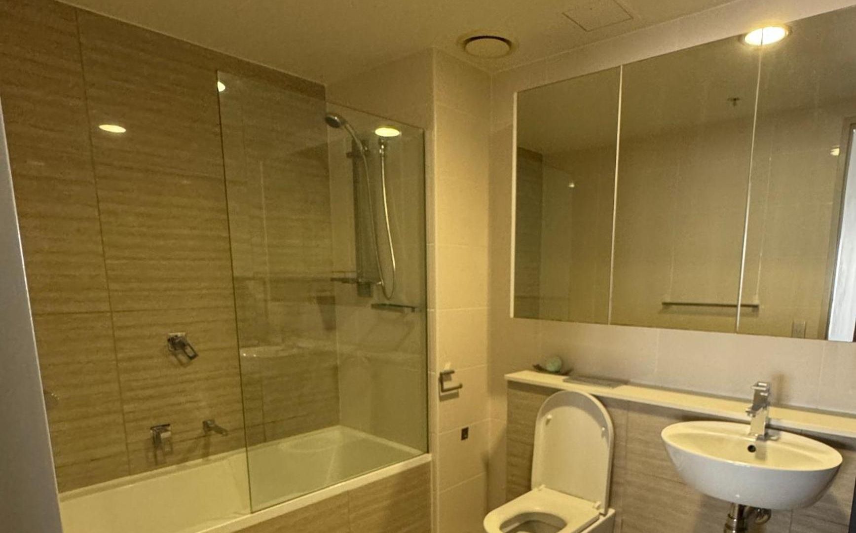 Private And Bathroom In A Shared Brisbane