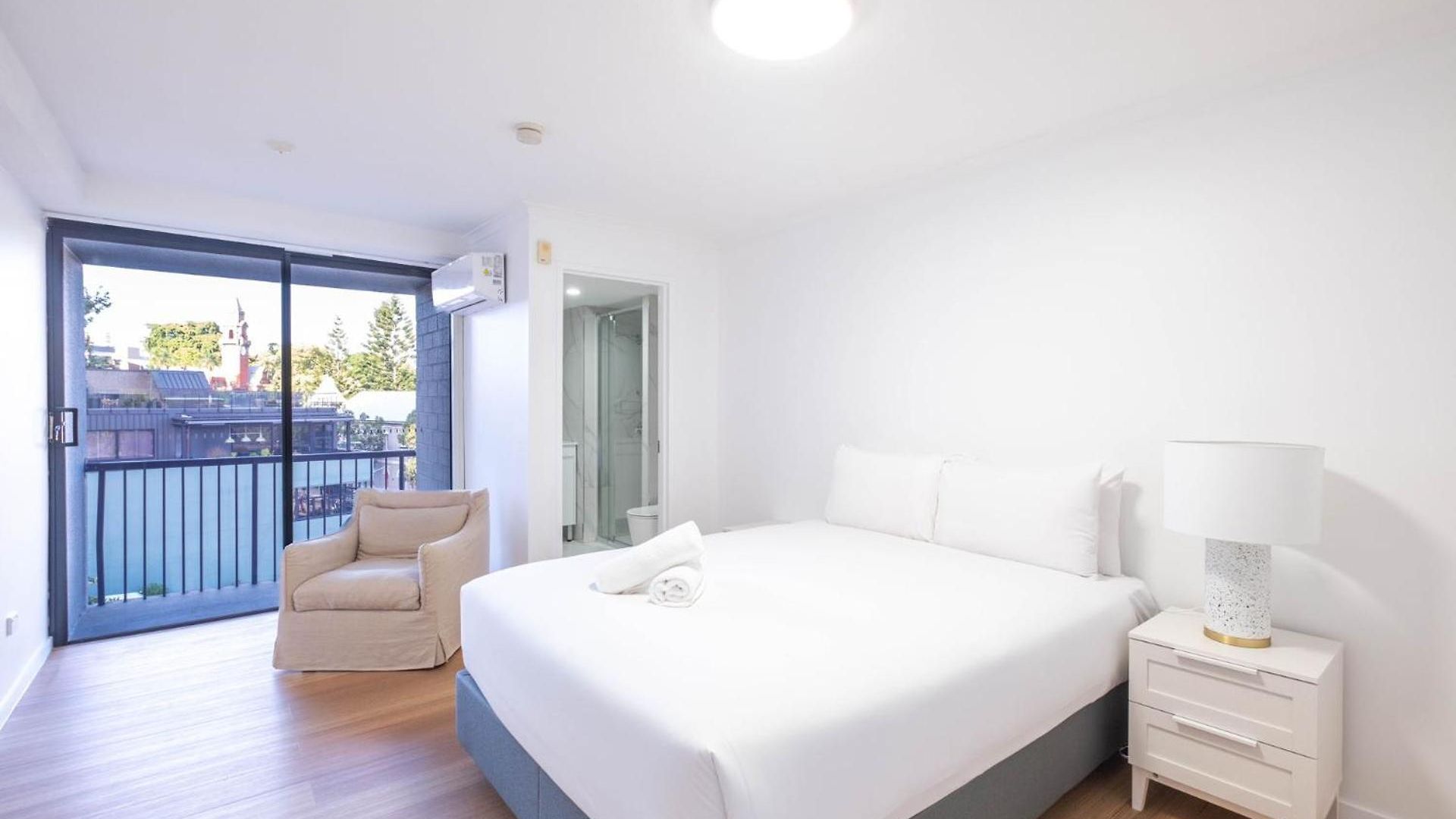 River Plaza 4*