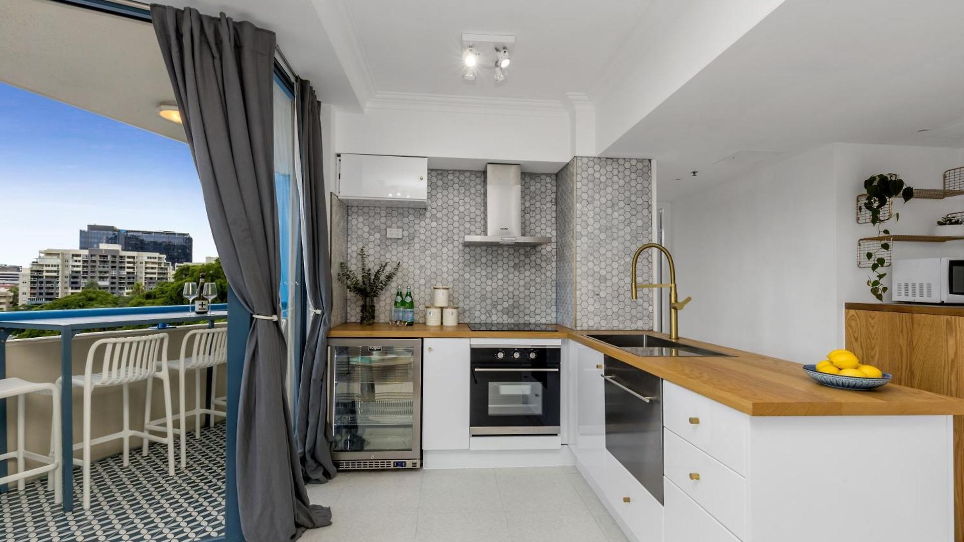Spacious 2br- Centre Of Brissy! Brisbane