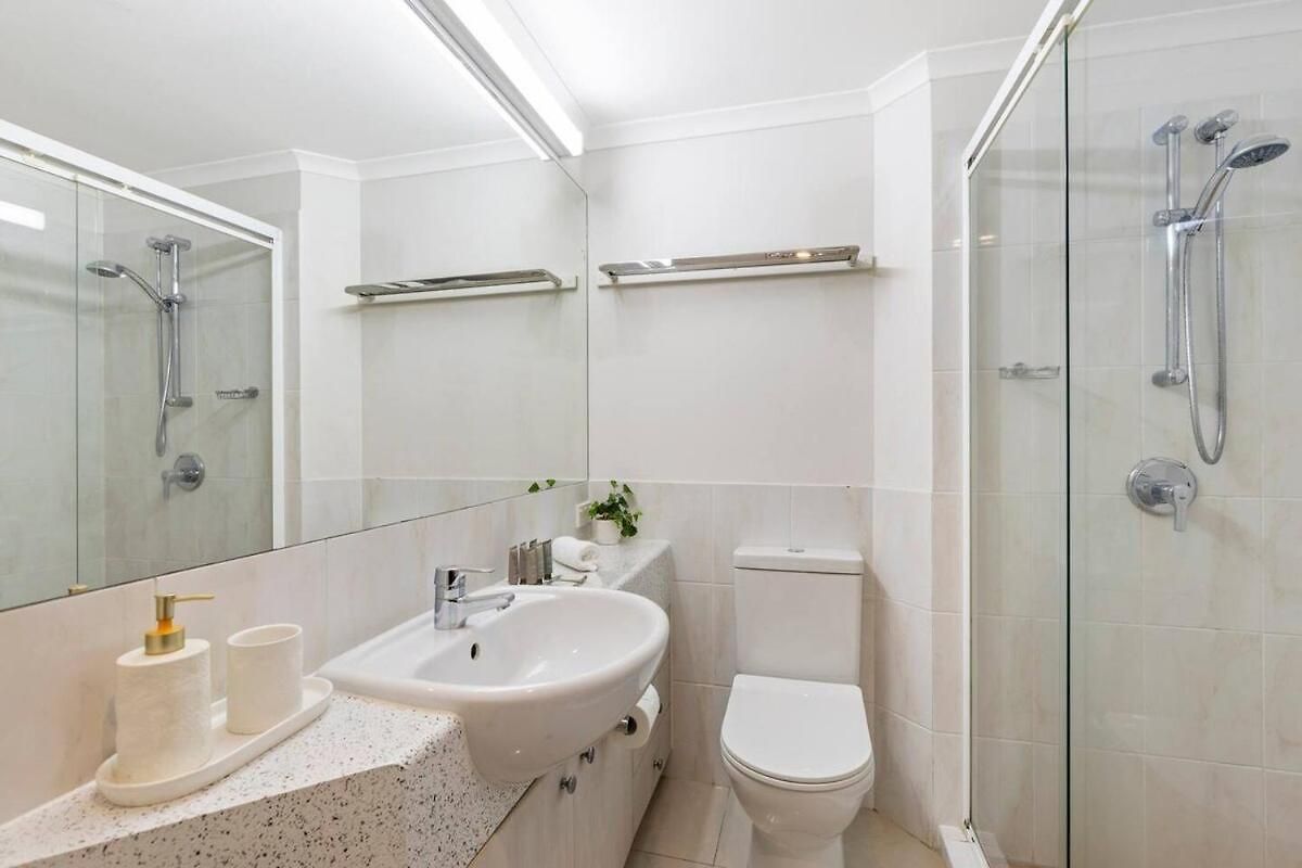 Garden 2bed X 2bath, Parking Brisbane