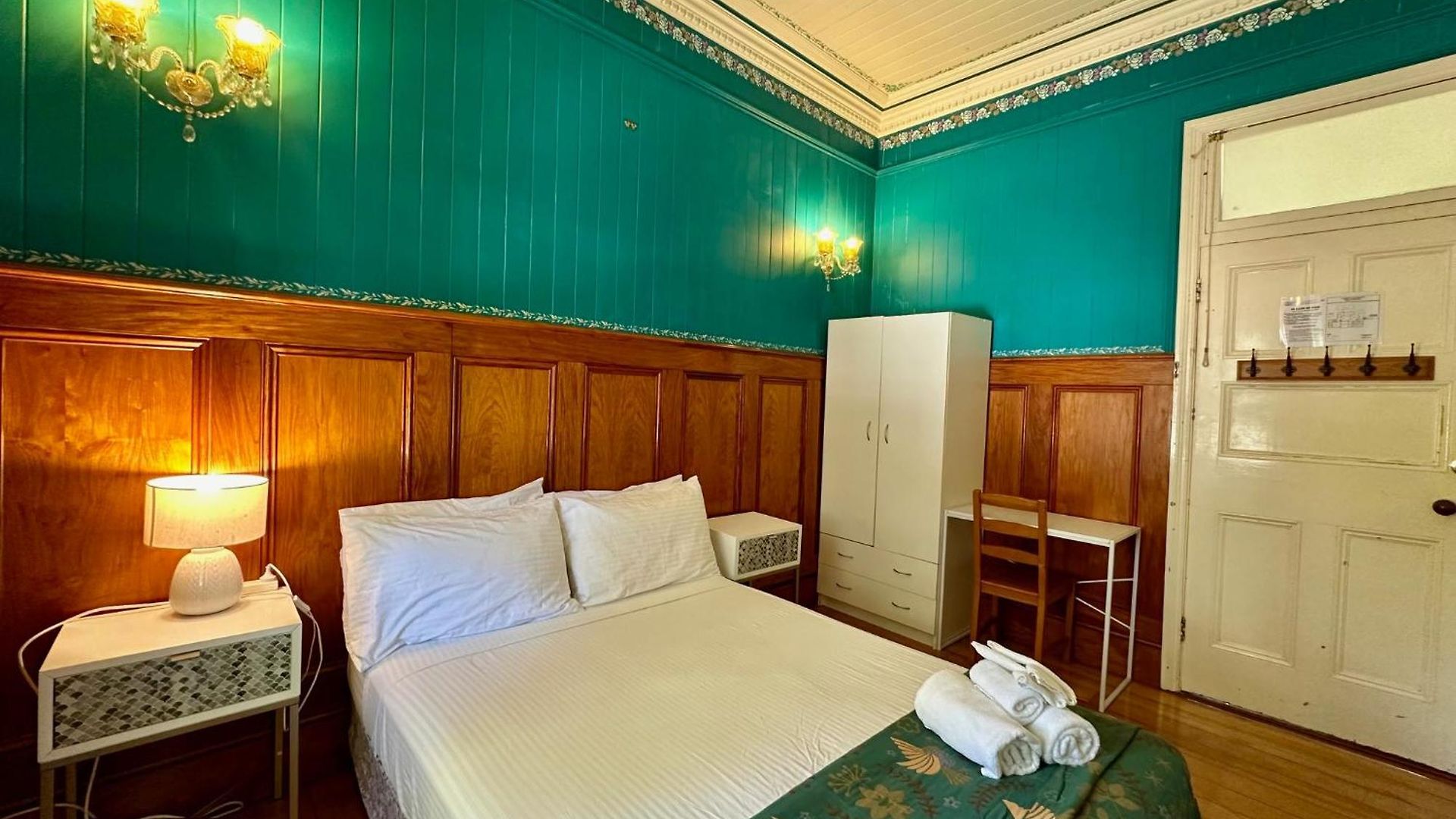 Hostel Minto *
