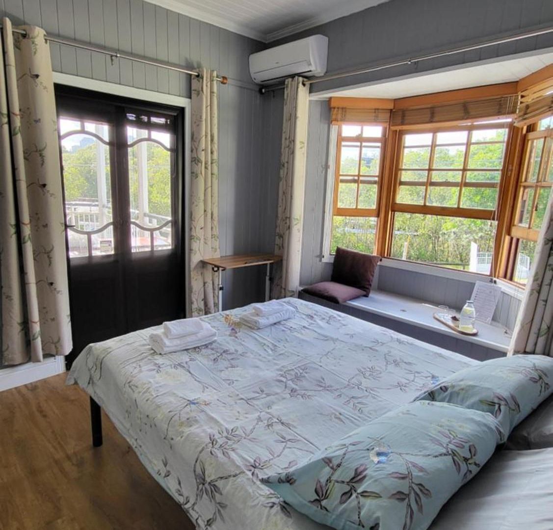 Urban Riverside Rest Bed & Breakfast *