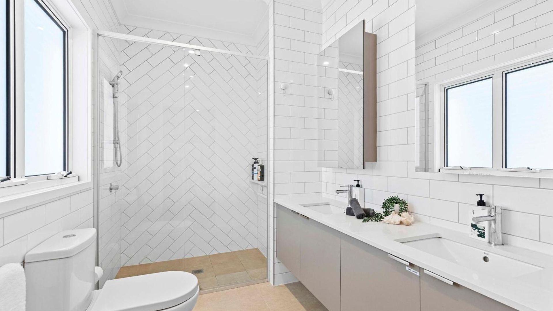 Stylish 3br Townhouse Camphill - Wifi, Parking * Brisbane