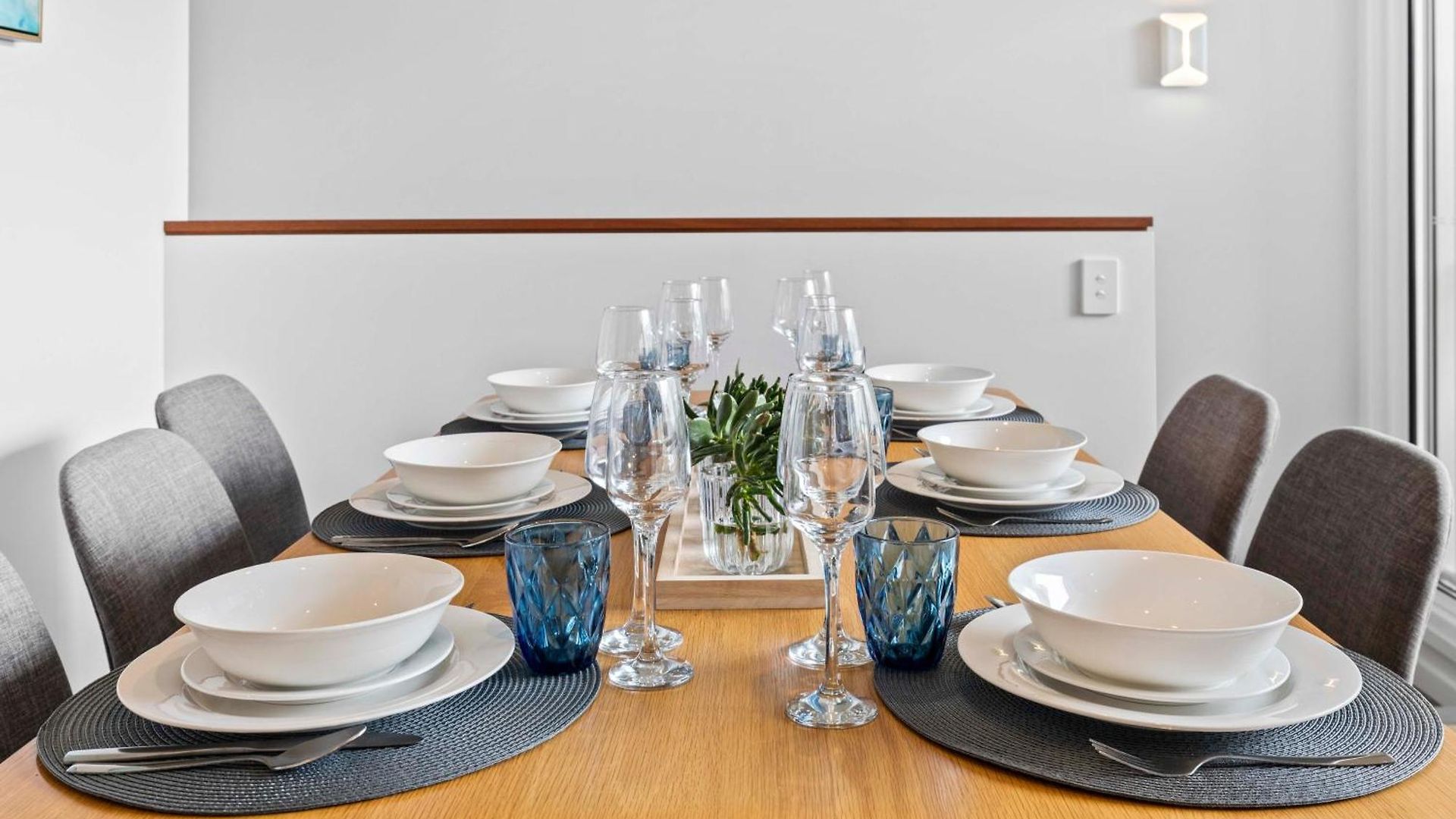 Stylish 3br Townhouse Camphill - Wifi, Parking *