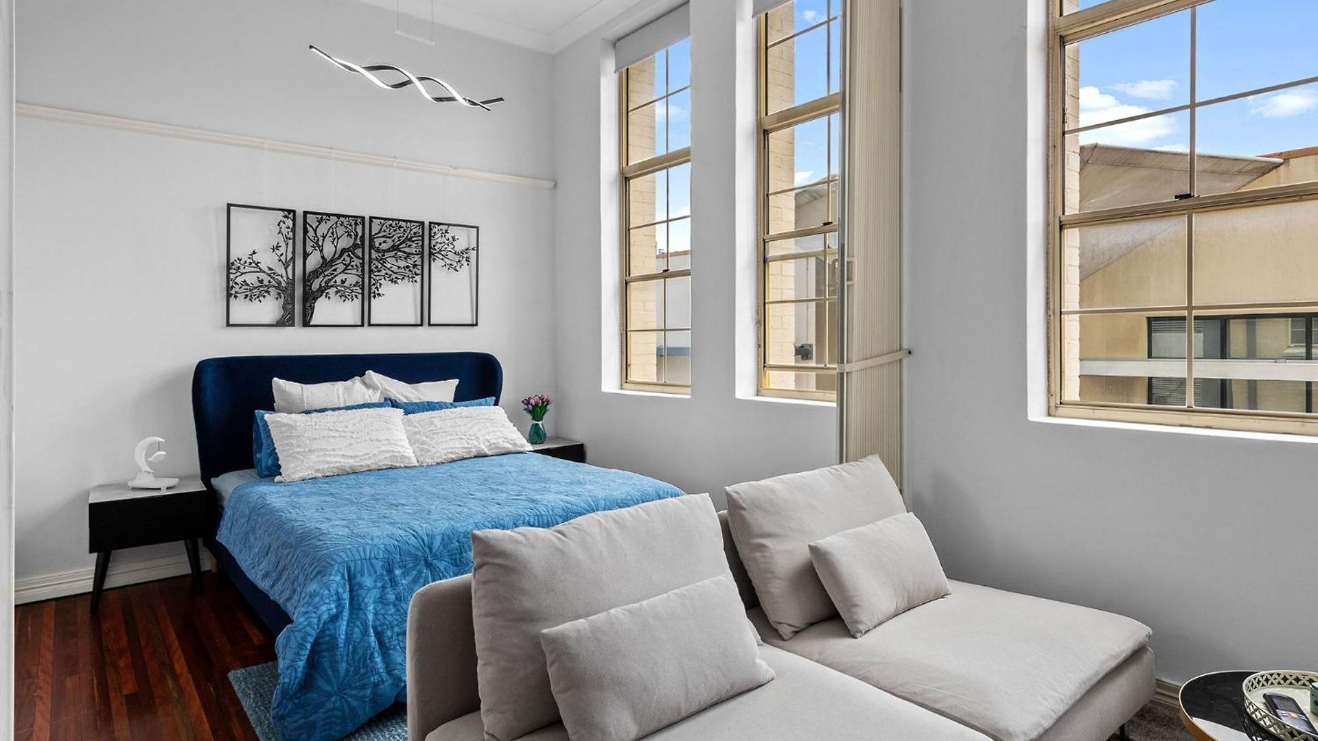Stylish 1 Bedroom Retreat In The Heart Of Apartment *
