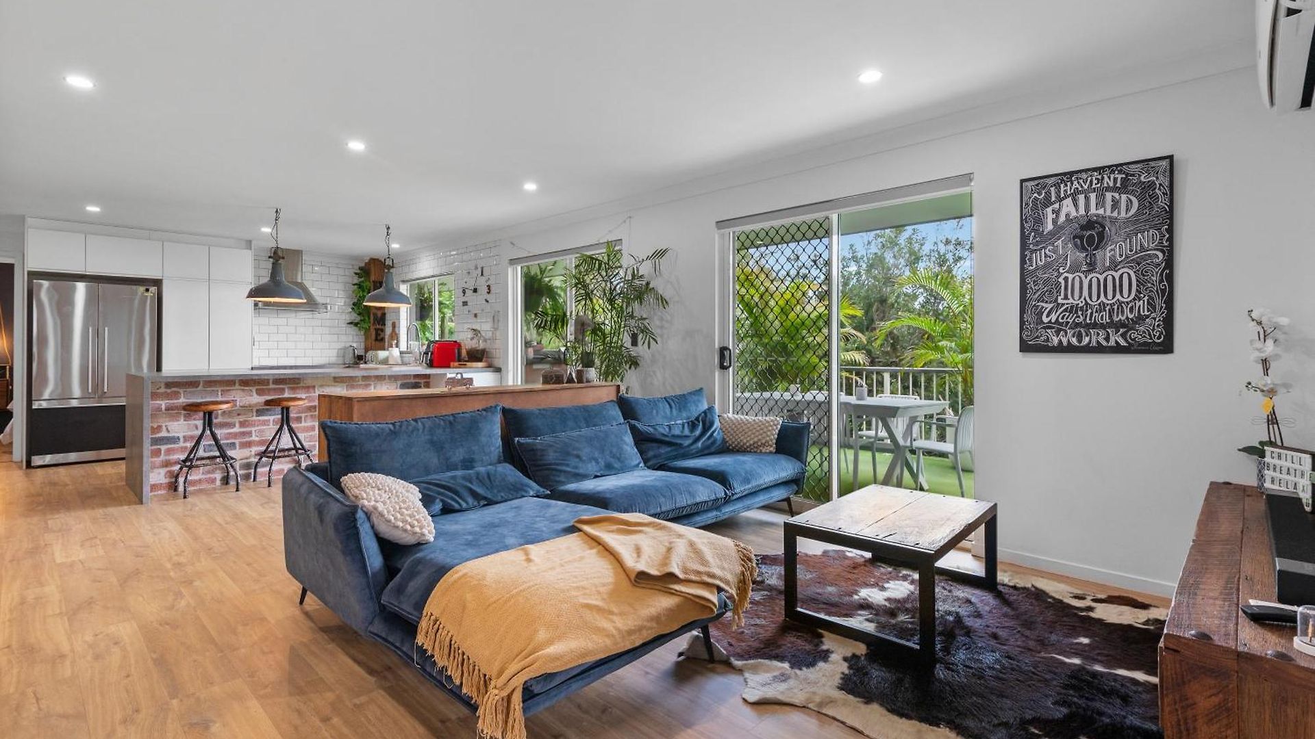 Spacious 3bdroom Entertaining Unit Close To City, Cafes And Shops * Brisbane