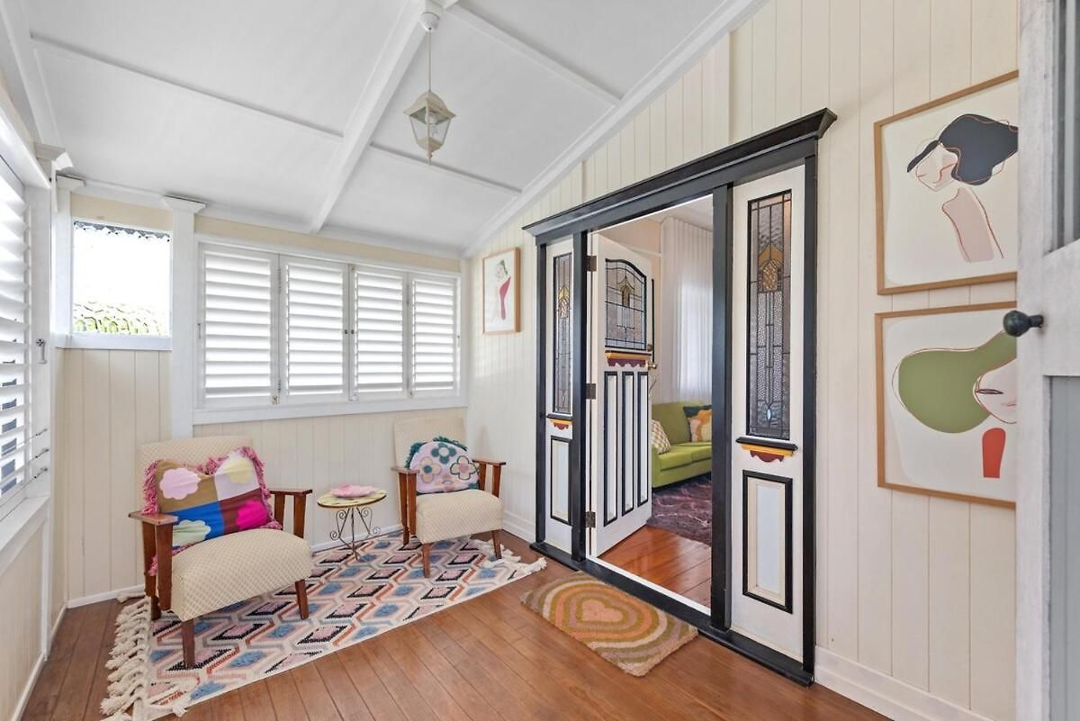 Holiday home A Colourful Life 4bed-2bath-1car - Queenslander Brisbane