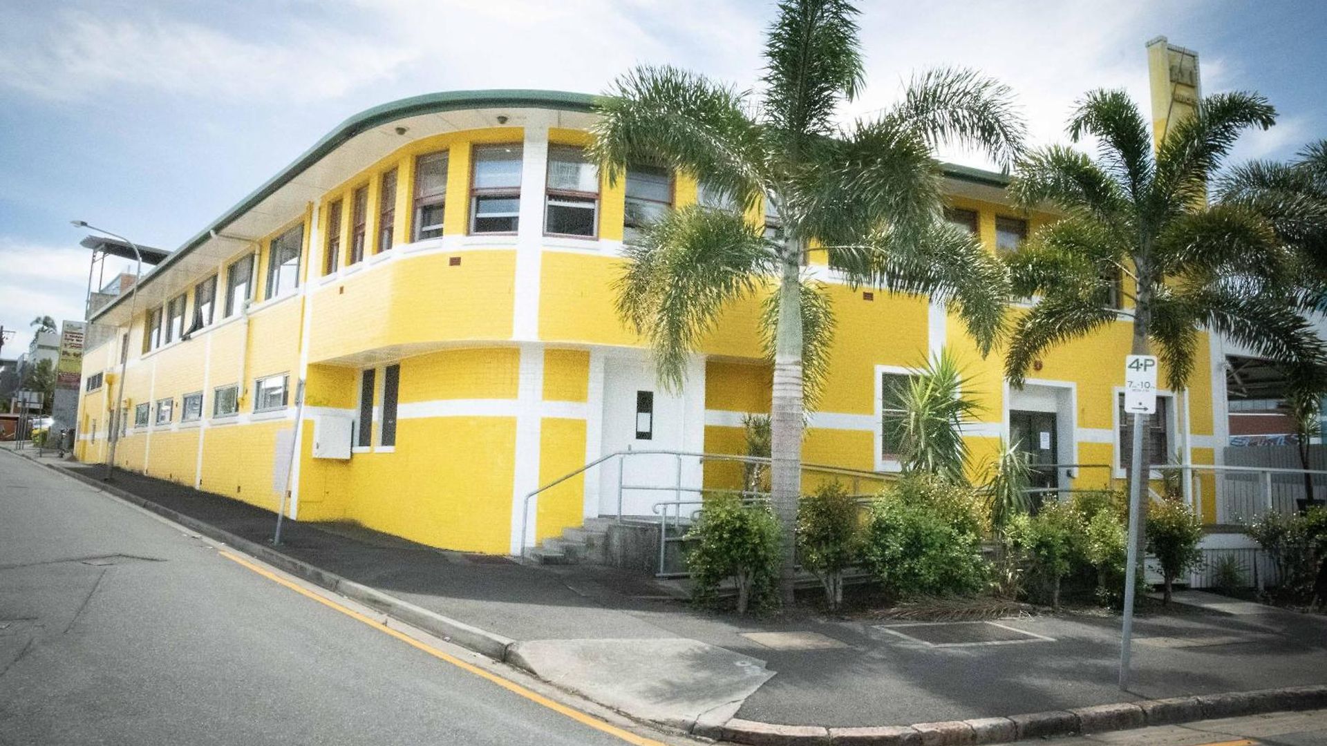 Hostel Habitat Backpackers Brisbane