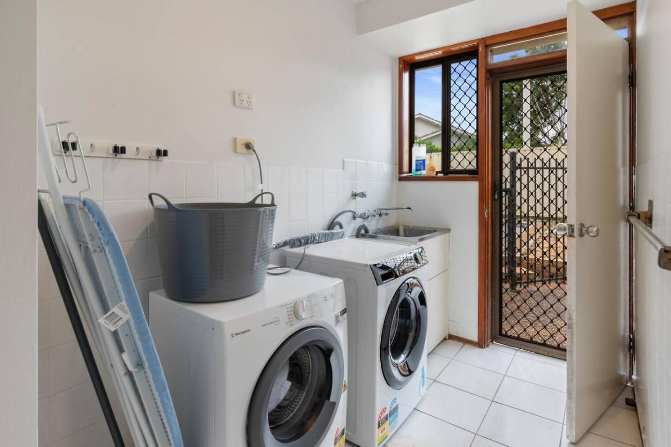Cozy Comfort 4br Near Malls And Transport Brisbane