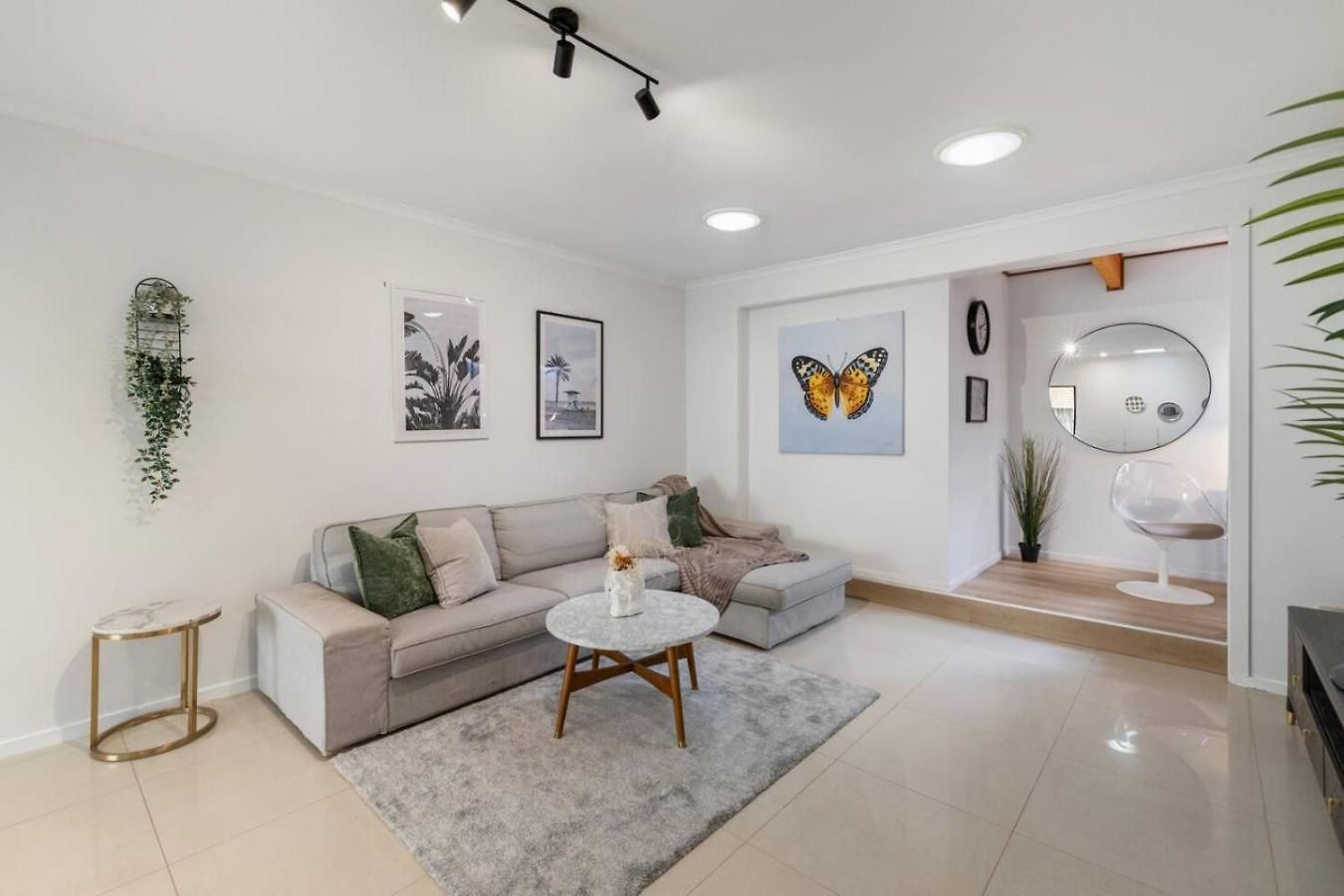 Holiday home Cozy Comfort 4br Near Malls And Transport