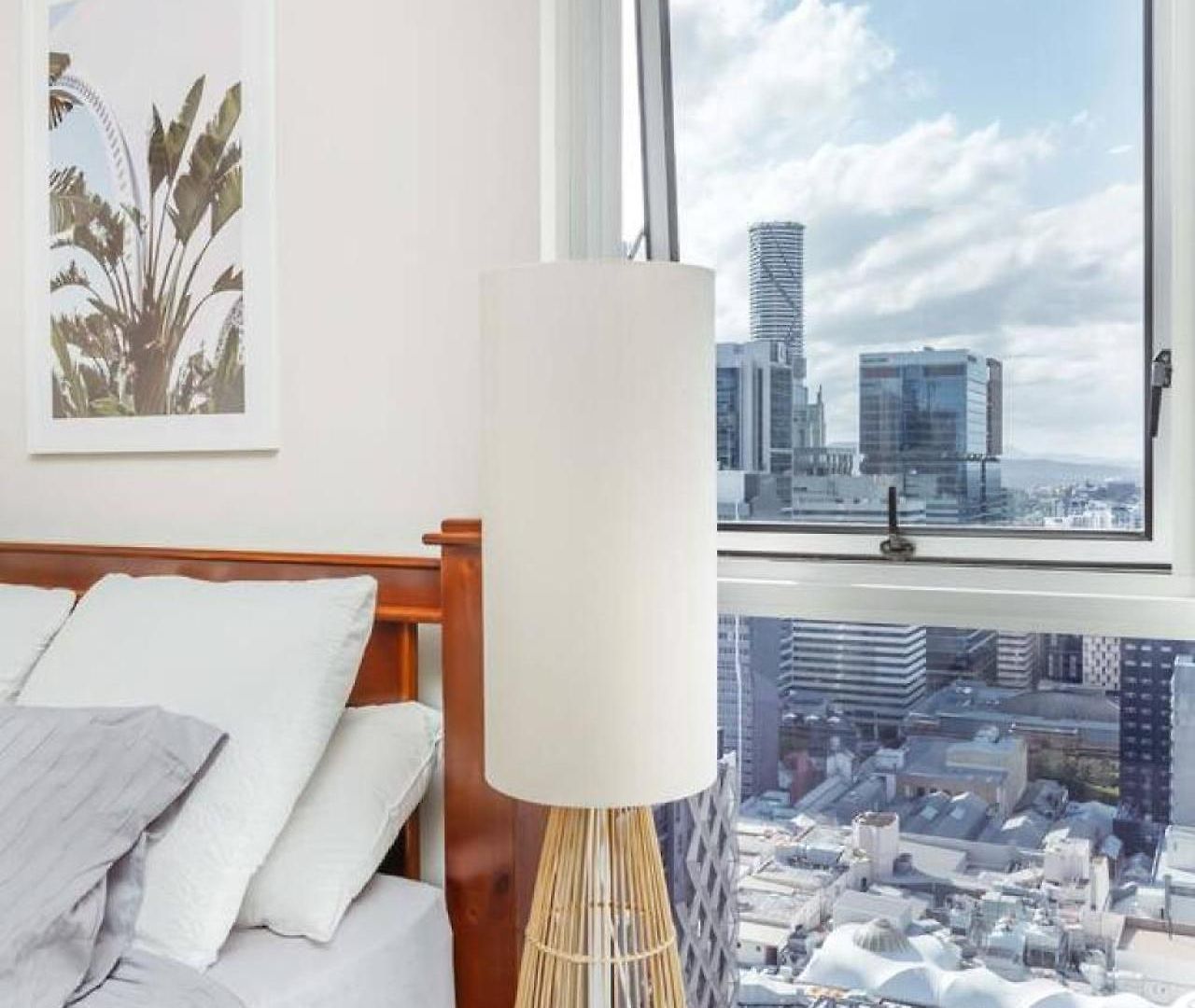 Great Value Cbd 2 Beds Free Carpark Pool And Gym Apartment *