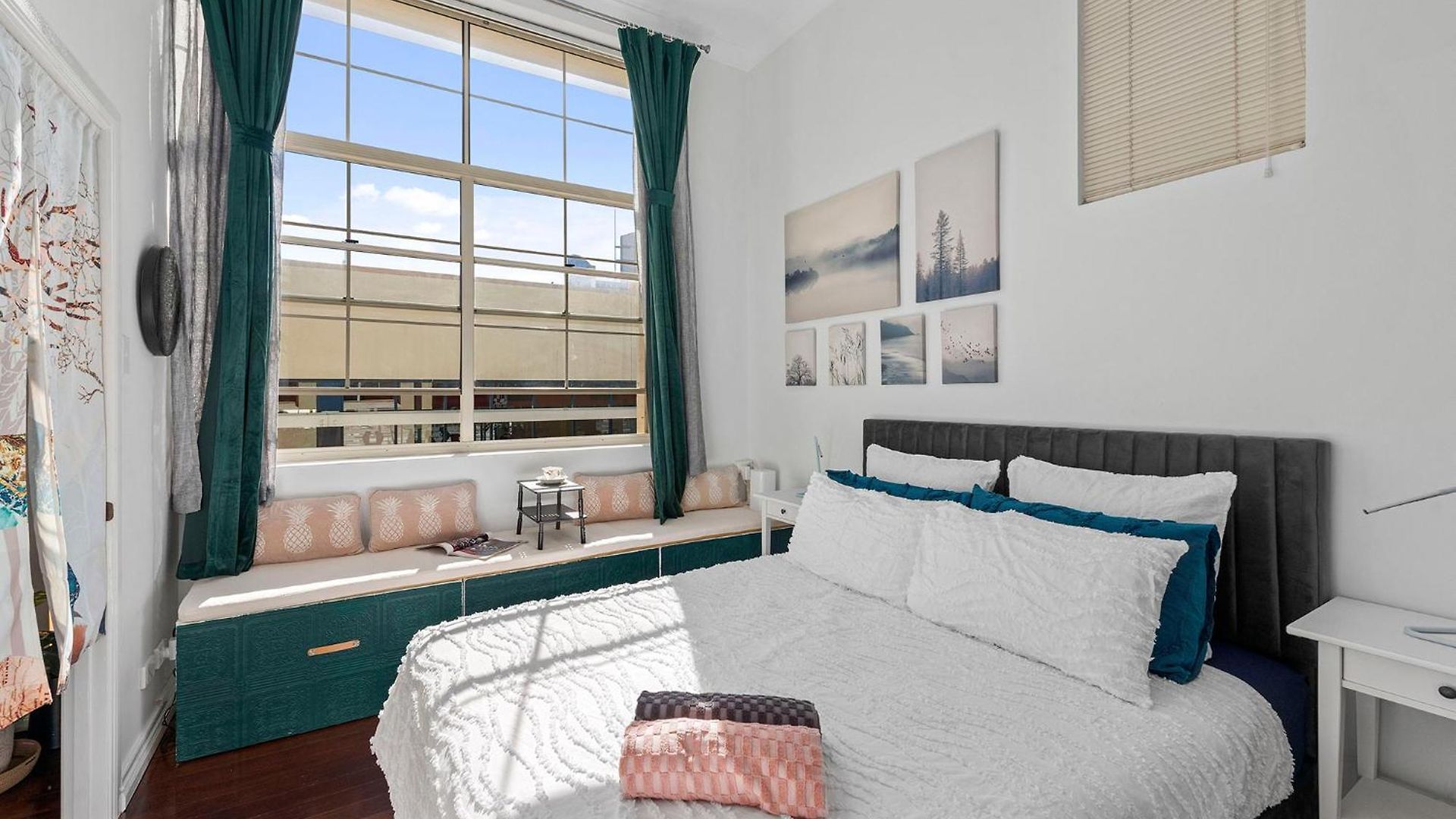 High Ceiling 1 Bedroom In The *
