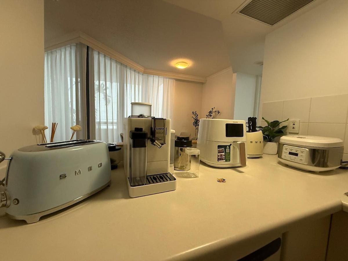 Cbd Two Bedrooms Apartment Brisbane