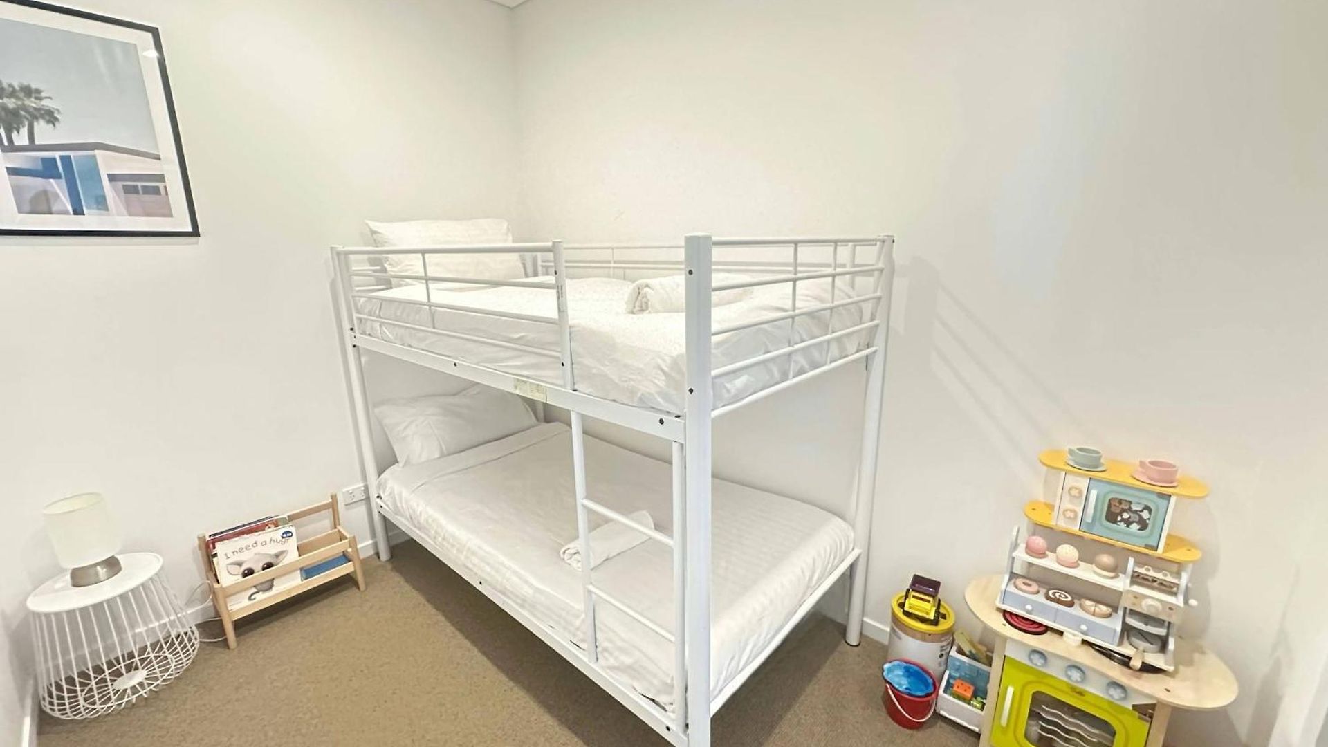 Lovely 2 Beds With View At South Apartment *