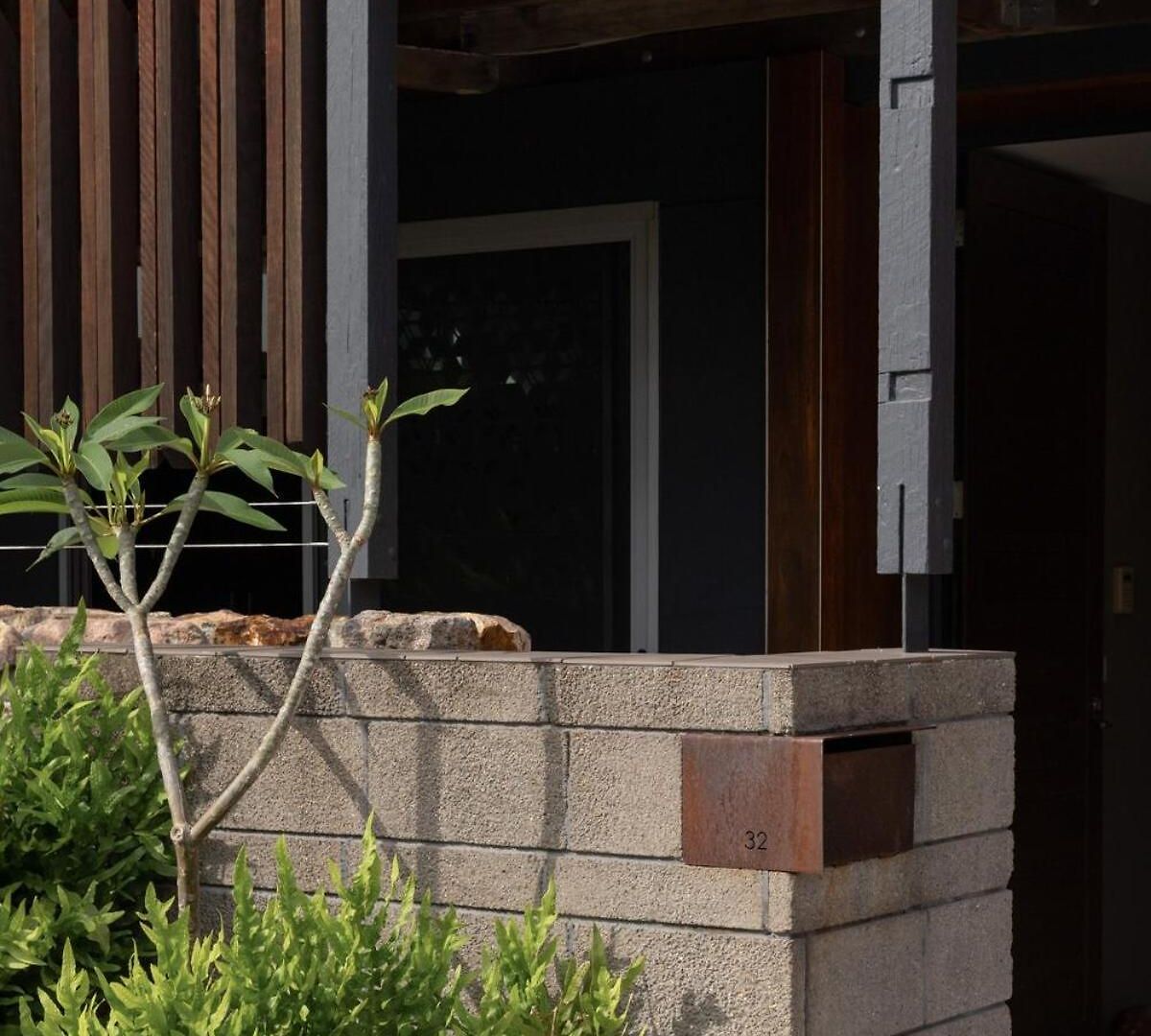 Inner Haven Enviro-luxury - With Free Parking * Brisbane