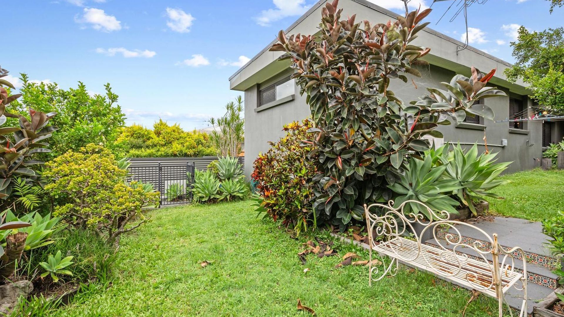 Spacious 4br Near Sunnybank With Modern Amenities