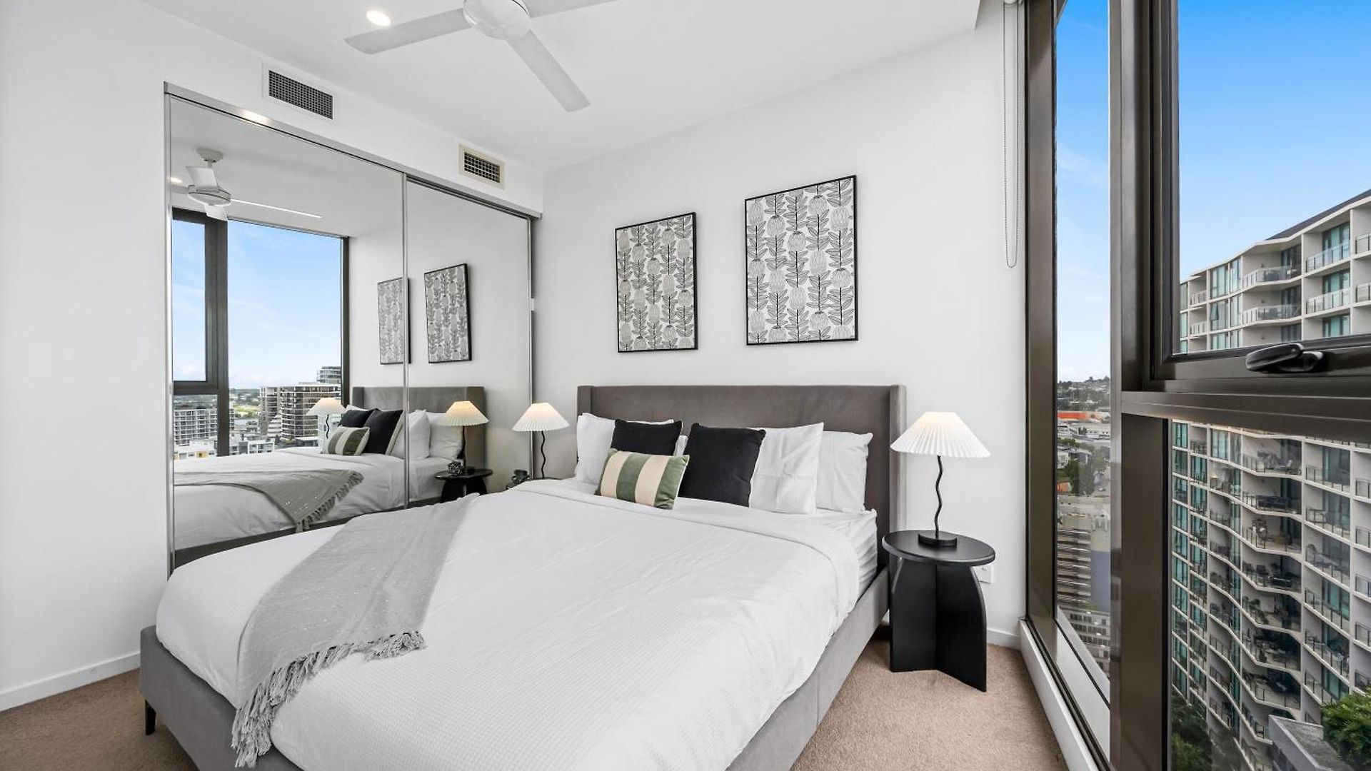 Capri - Free Secure Parking Apartment