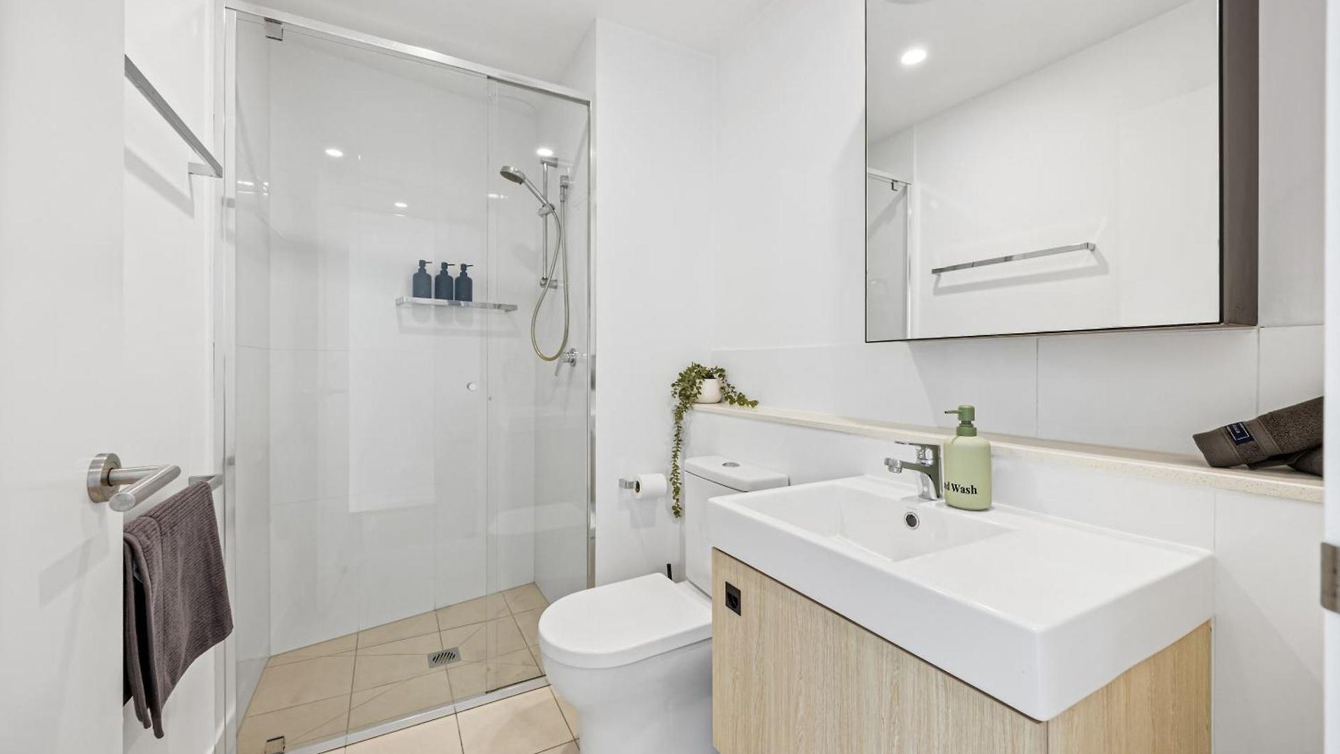 Apartment Capri - Free Secure Parking Brisbane