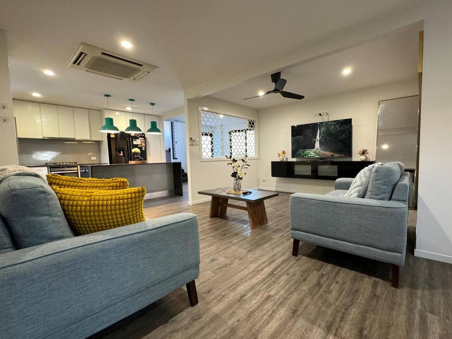 Spacious 4br Near Sunnybank With Modern Amenities Apartment *