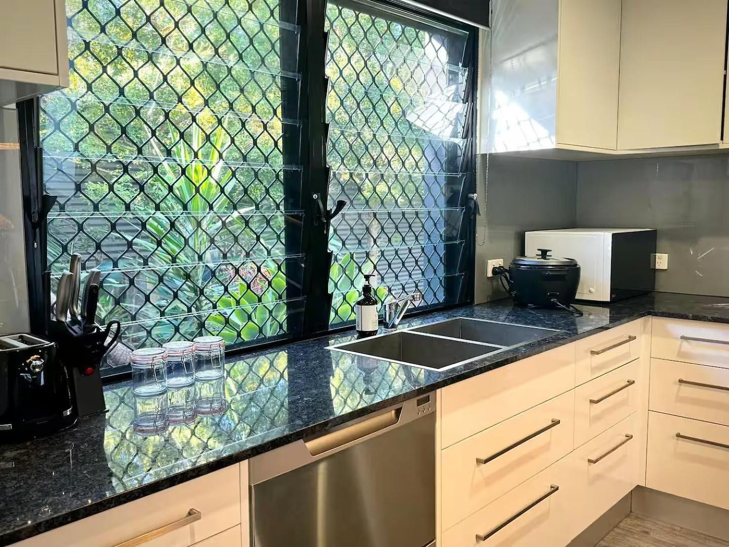 Spacious 4br Near Sunnybank With Modern Amenities Apartment Brisbane