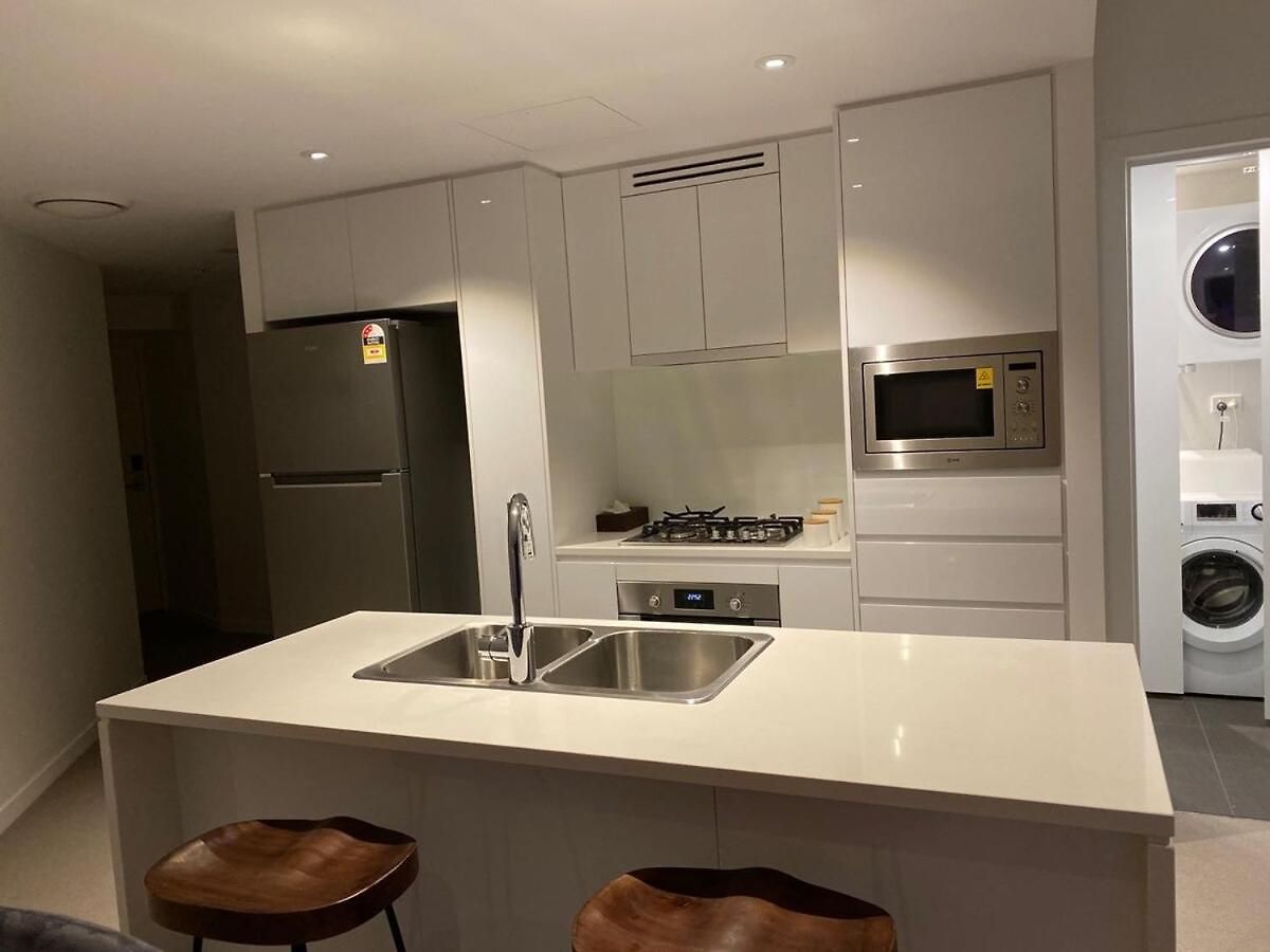 Modern Escape - Skytower 1b In Cbd C1 Apartment Brisbane