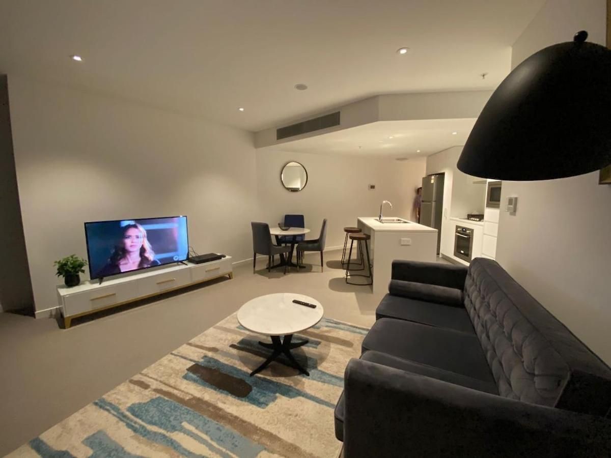 Modern Escape - Skytower 1b In Cbd C1 Apartment *