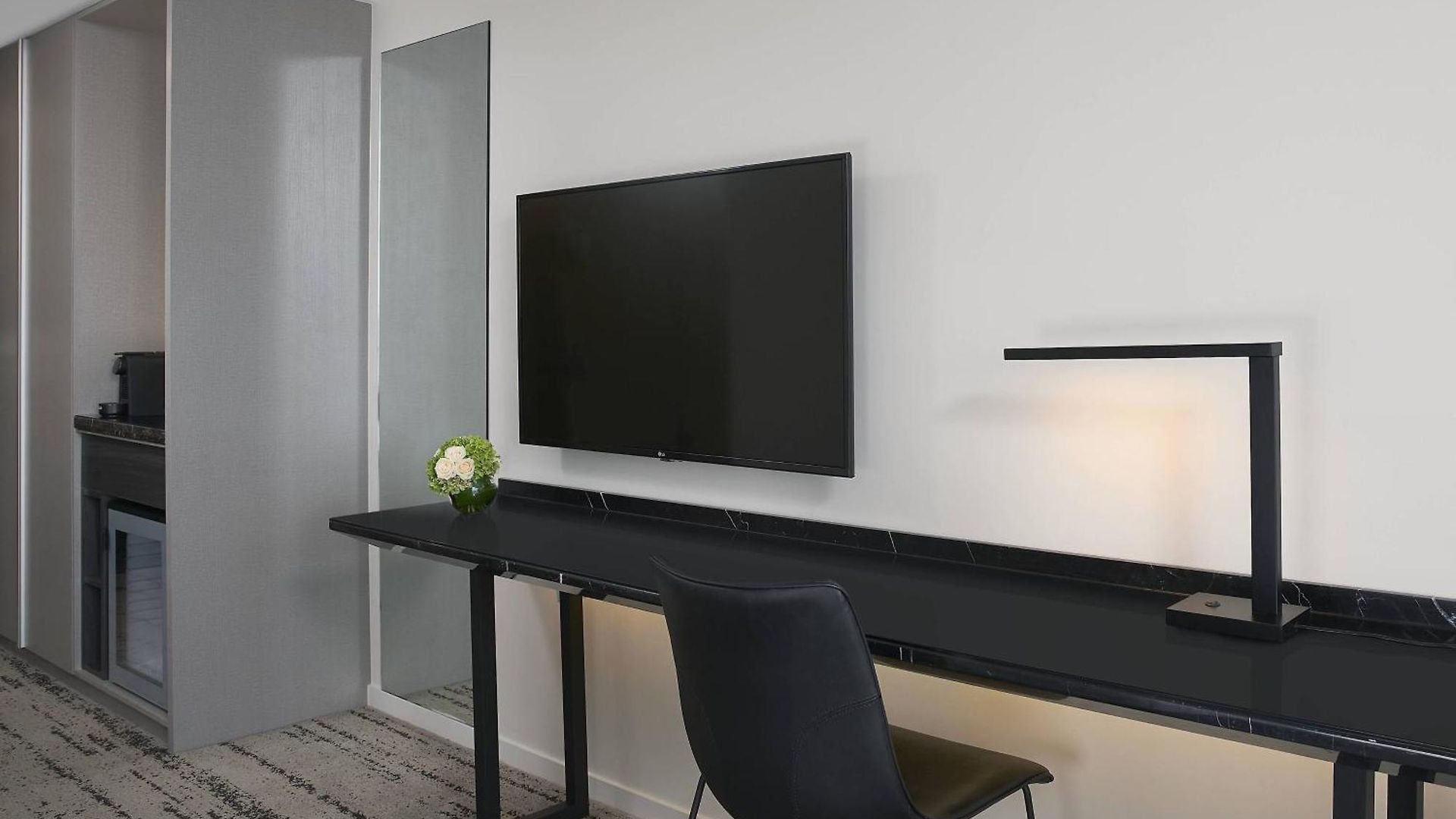 Courtyard By Marriott South Bank 4*