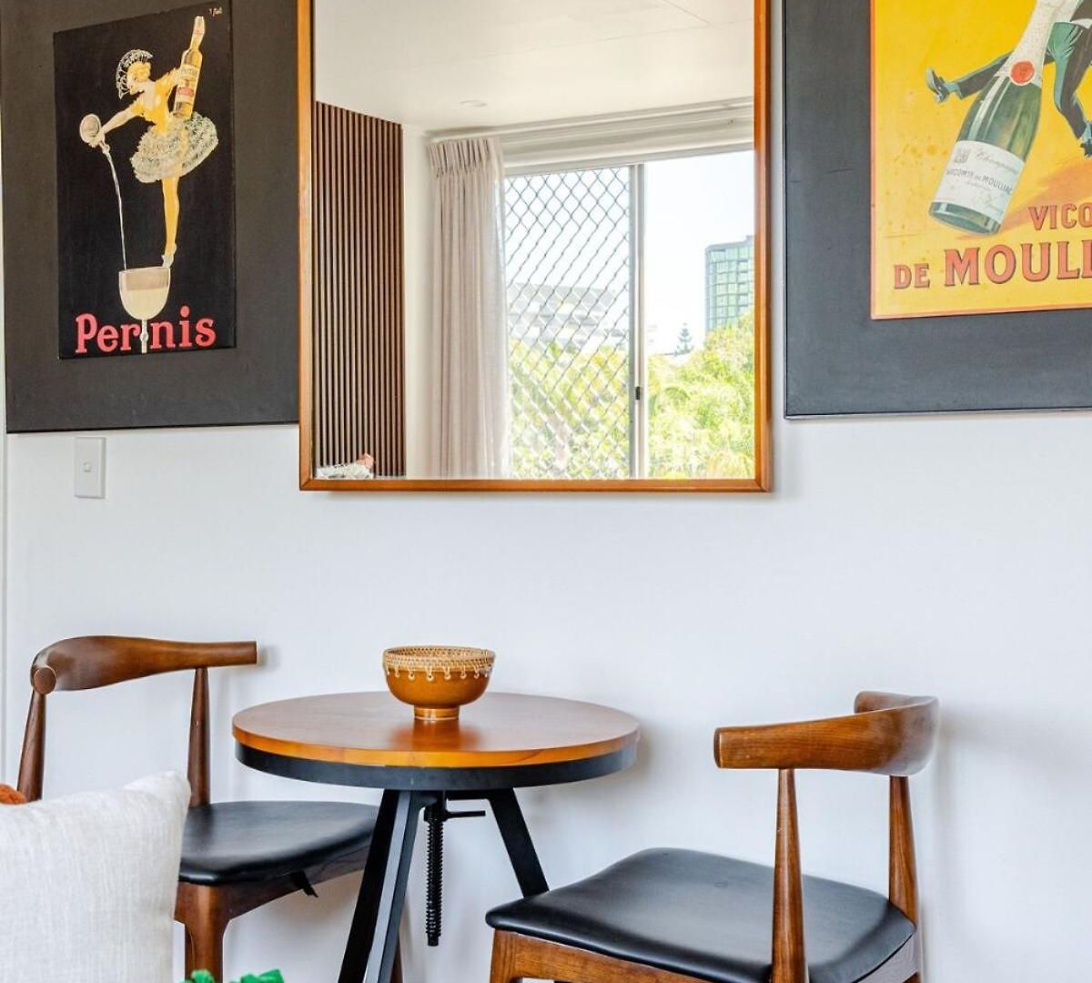 Apartment Mid Century Pad 1bed 1bath 1car 10 Mins To Cbd Brisbane