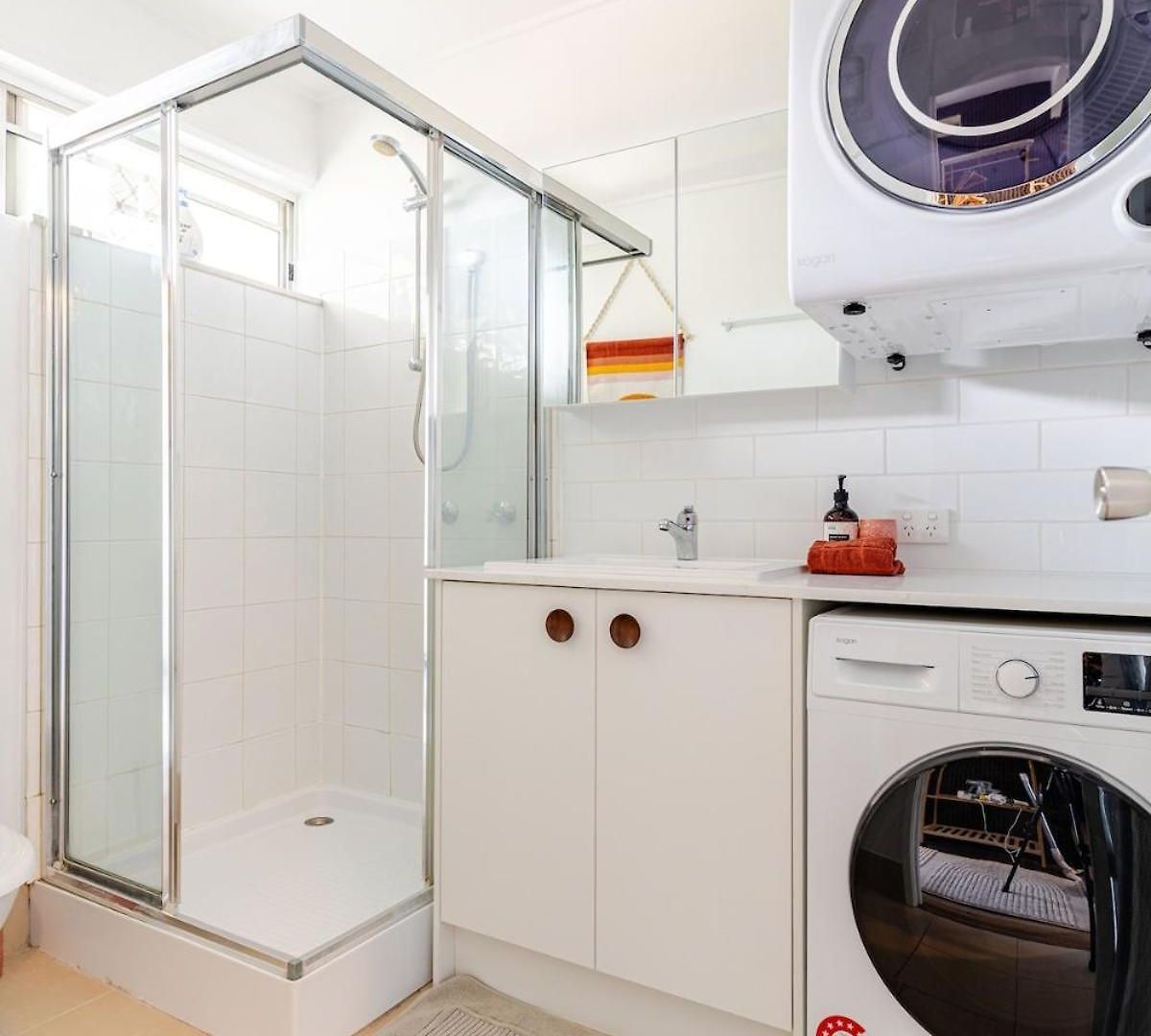 Mid Century Pad 1bed 1bath 1car 10 Mins To Cbd *