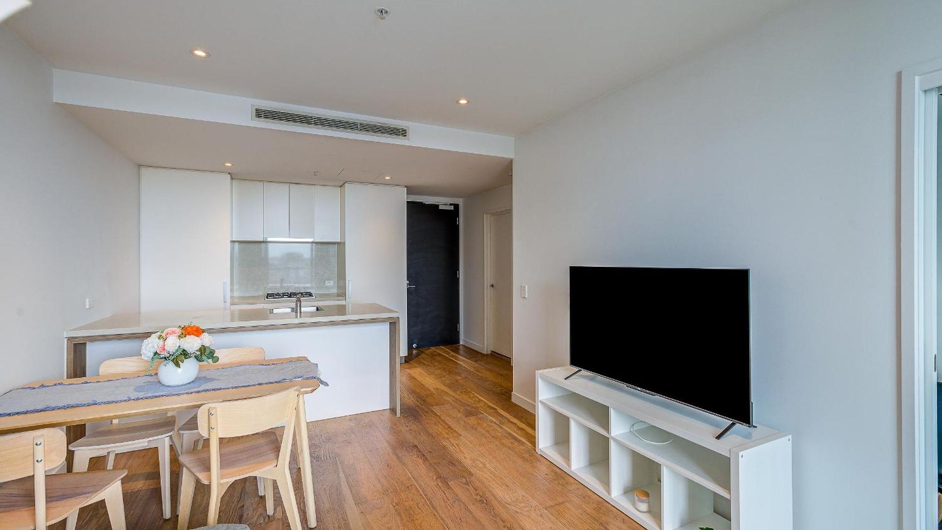 Skyline Haven, Luxe 2br With Pool & Gym In Fortitude Valley Apartment