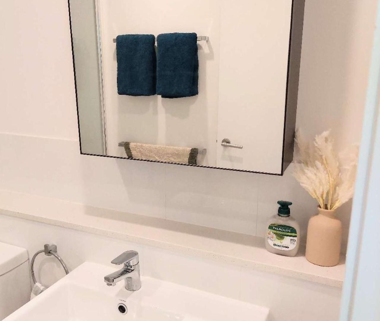 Perfect Short Term In Brissy Cozy & Relax Apartment Brisbane