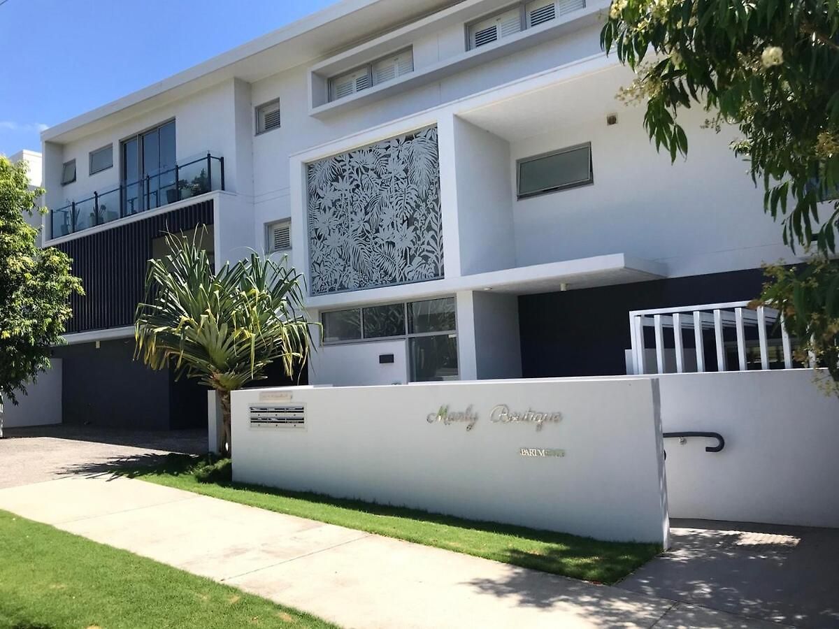 Location, Location, Location - Modern Apartment Brisbane
