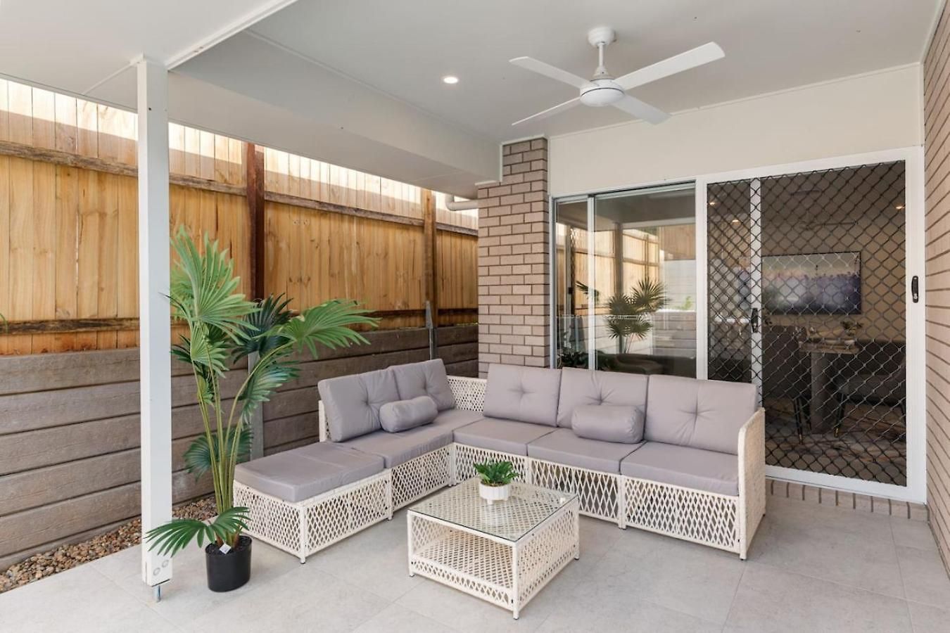 Brand New Modern 5br House Ducted Ac Near Mall * Brisbane
