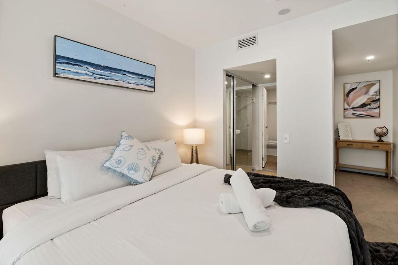 Unbeatable River And Cbd Views Pool 2car And Prime Spot * Brisbane